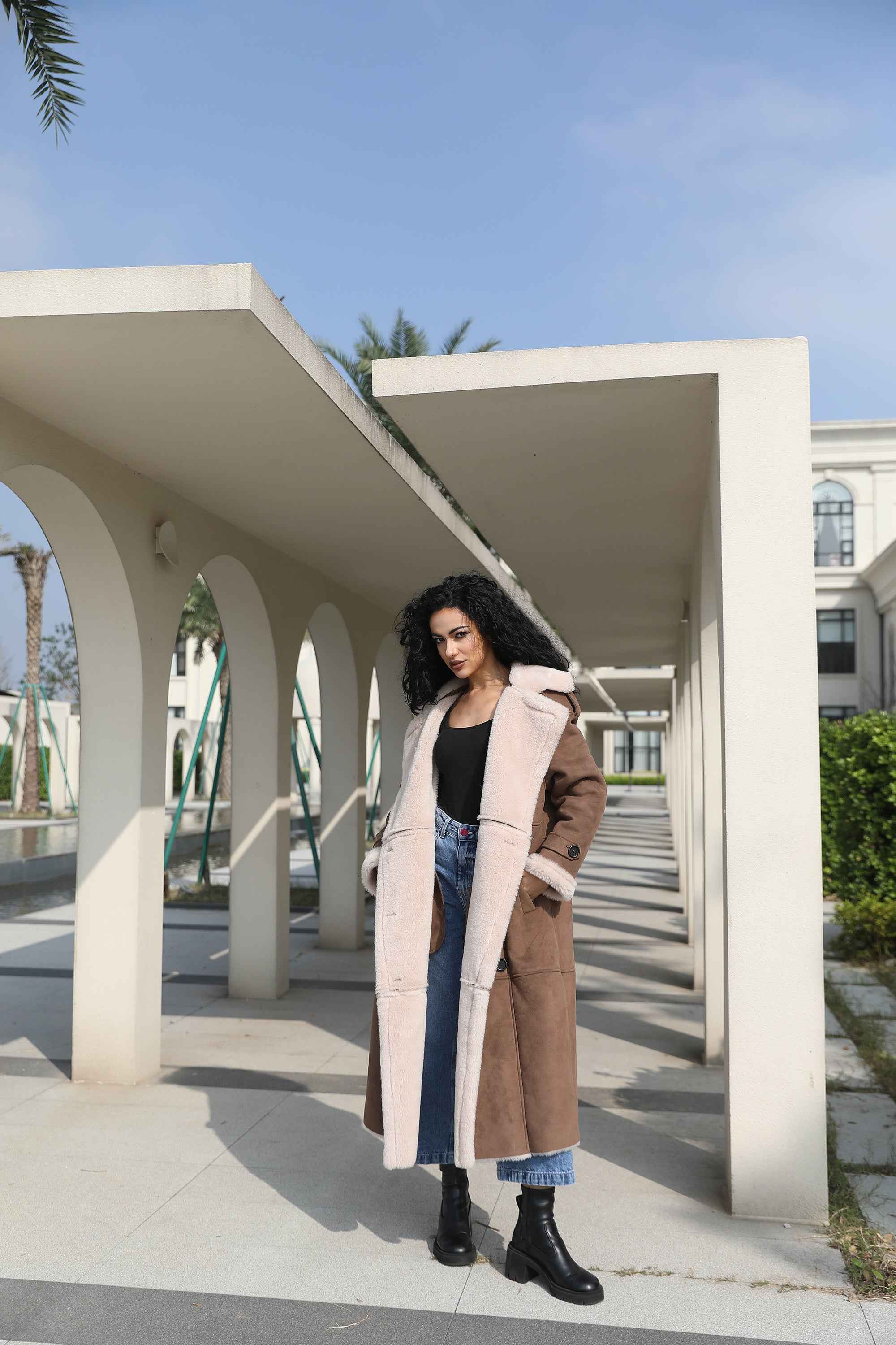 Embrace the Warmth: A Shearling Coat in Maillard Style - Janefur