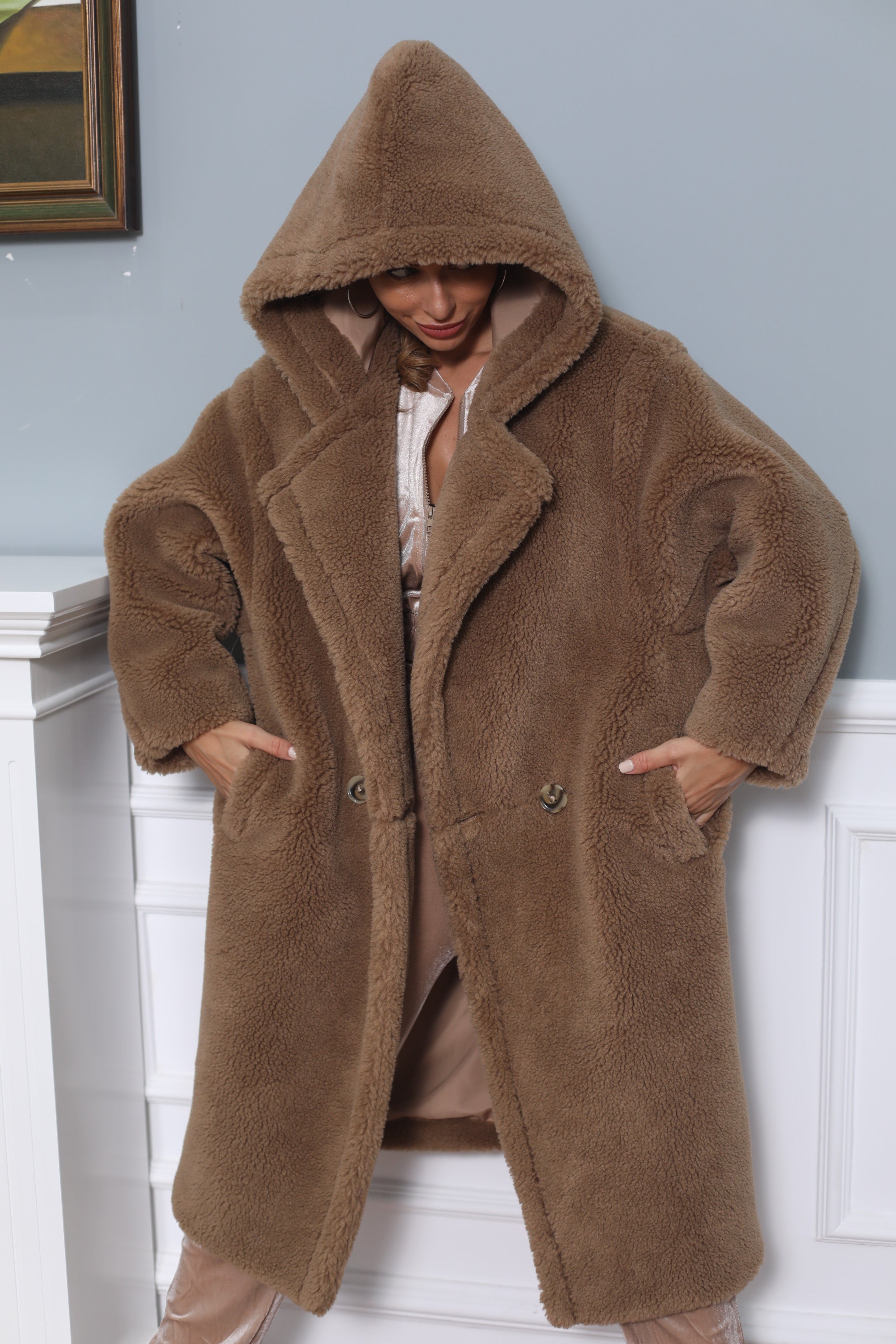 The Ultimate Guide to Teddy Fleece Coats: Why This Winter's Hottest Trend is a Must-Have