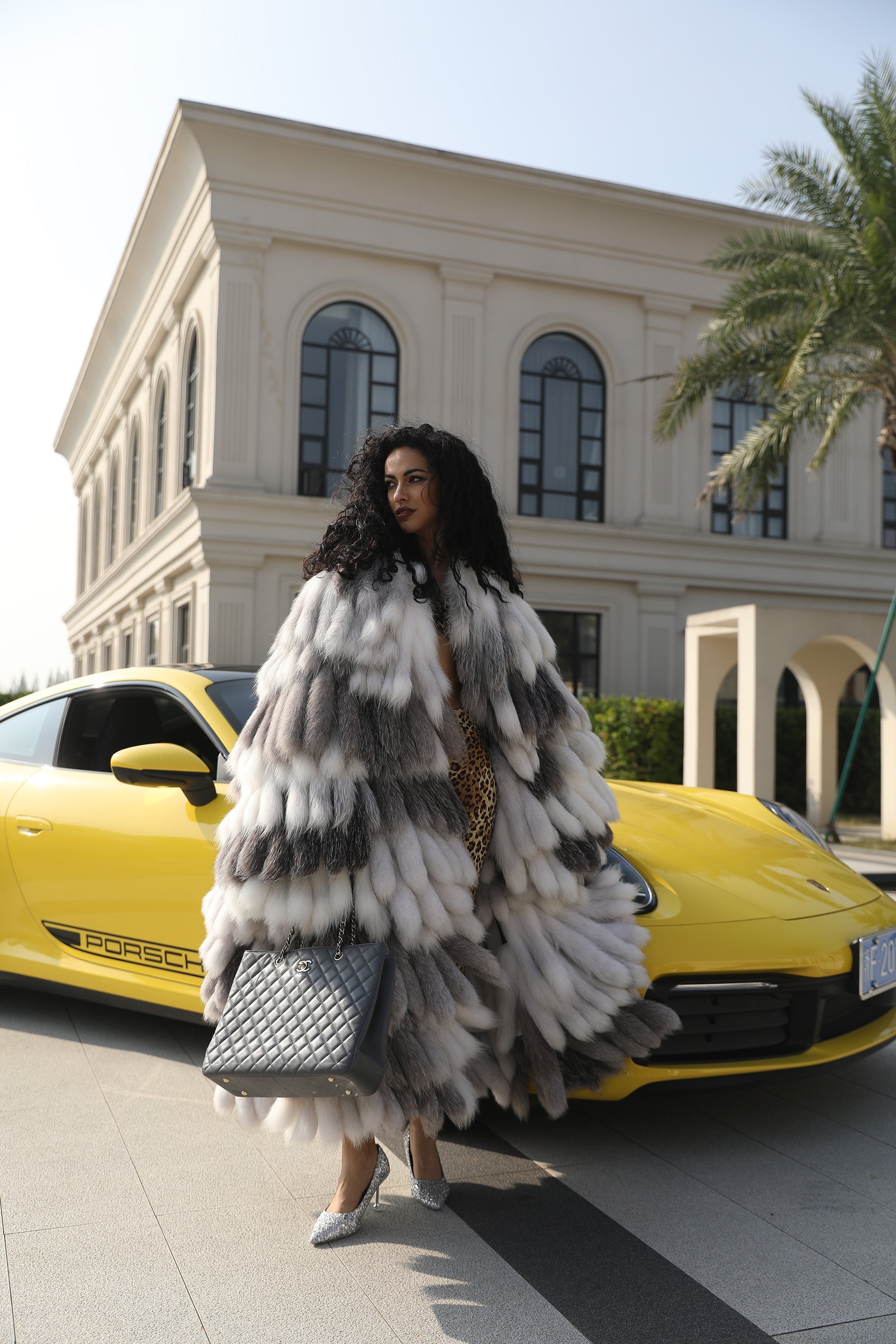 Real Fur vs. Faux Fur in 2025: Which One Should You Choose?