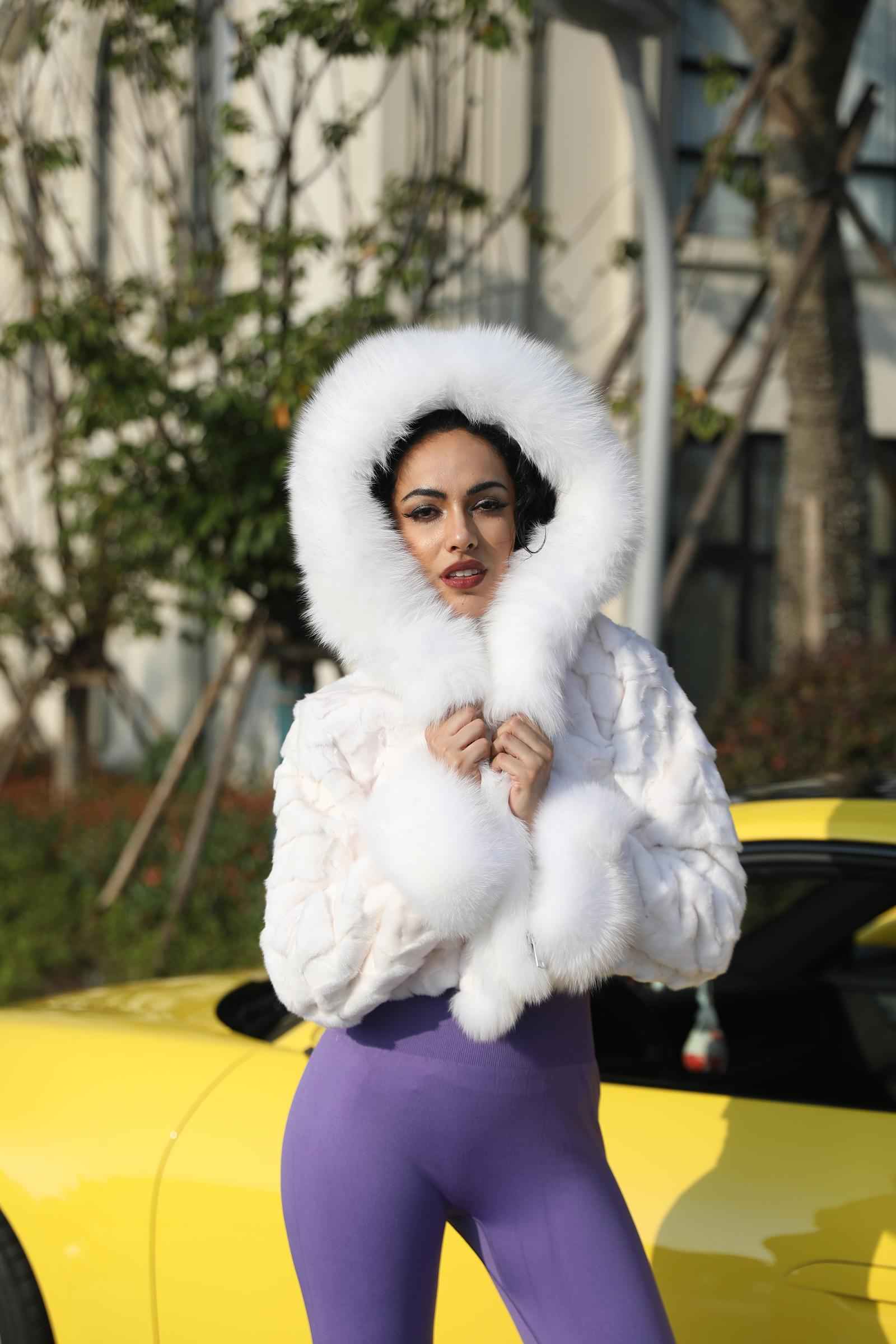 Fox Fur Coat for Women Luxurious Fox Fur Placket Hooded Zippered Jacket