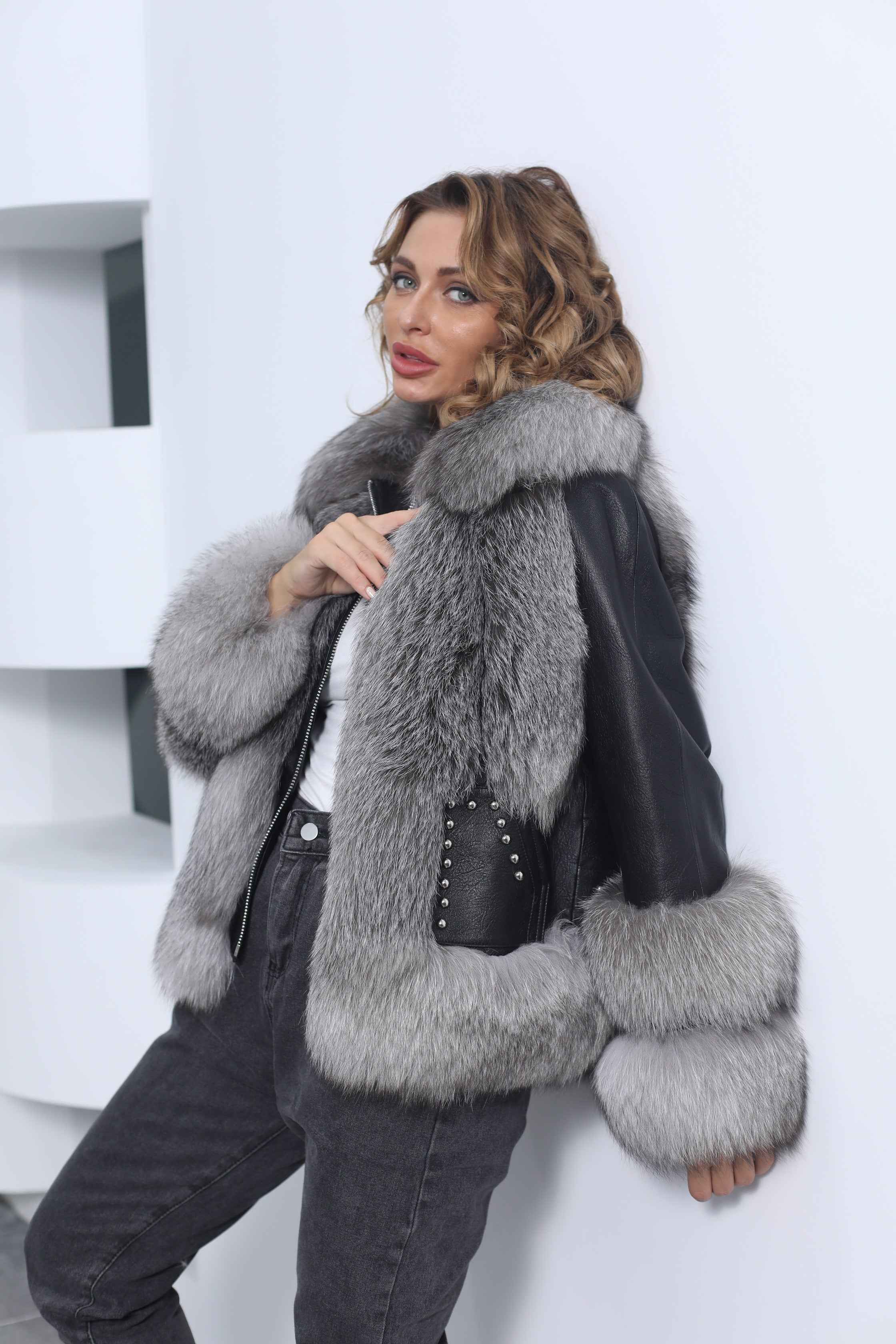 Women's Premium Fluffy Fox Fur Cropped Jacket - Two-Panel Fur Cuffs & Leather Patchwork with Zipper - Winter Chic Warm Luxury Outerwear