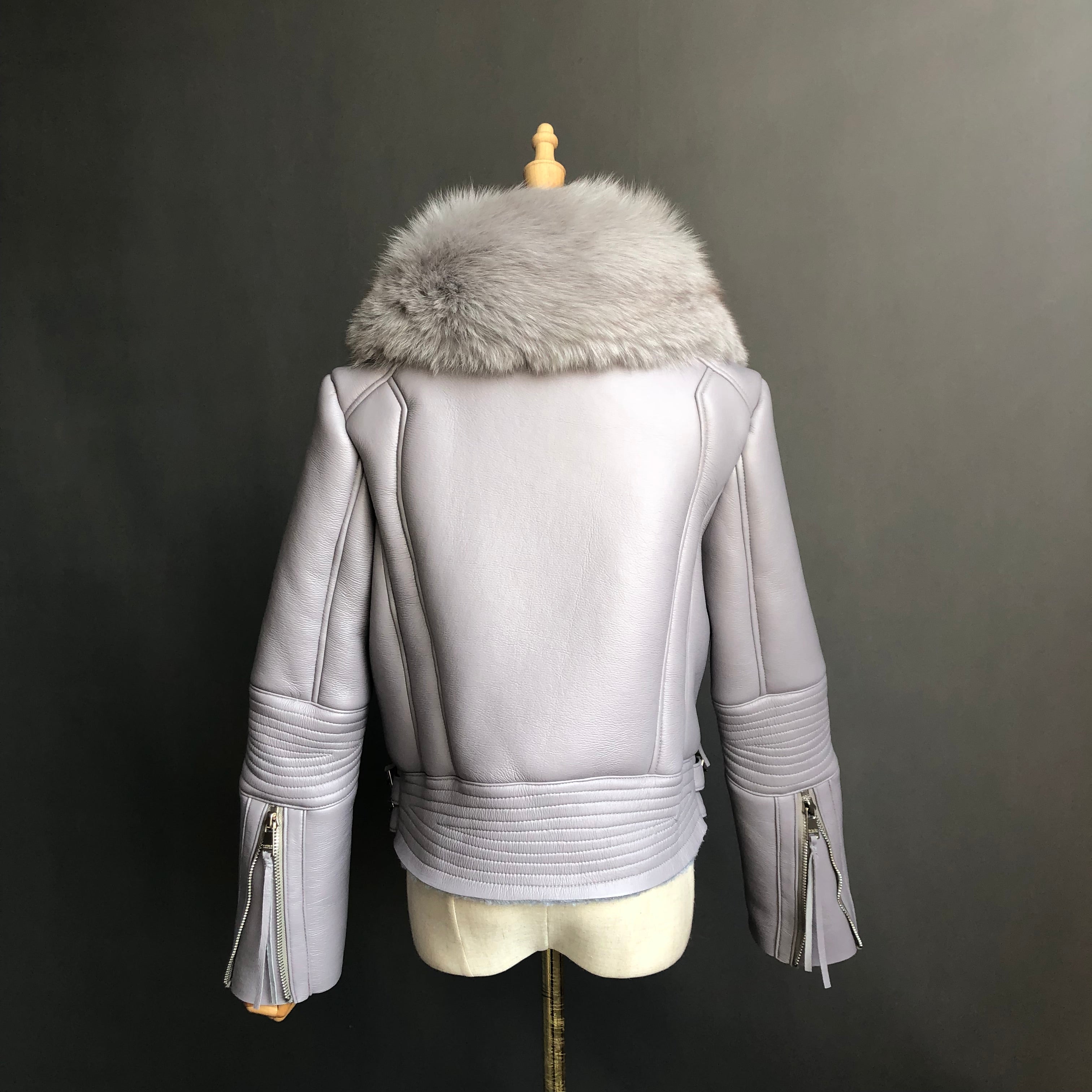 Women's Shearling Leather Jacket with Oversized Fox Fur Collar - Luxe Winter Outerwear