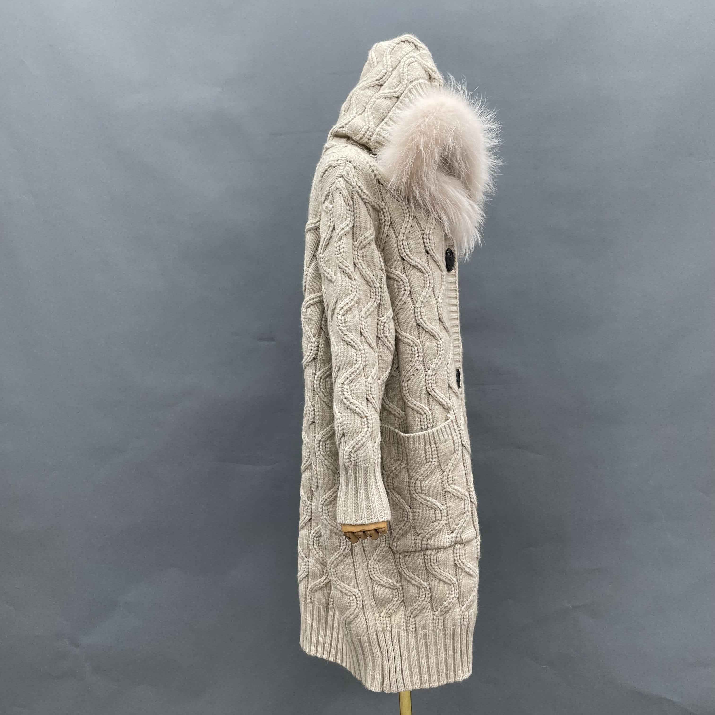 Women's Hooded Knitted Coat with Oversized Buttons, Raccoon Fur-Trimmed Hood & Wave-Knit Pattern - Luxe Winter Outerwear