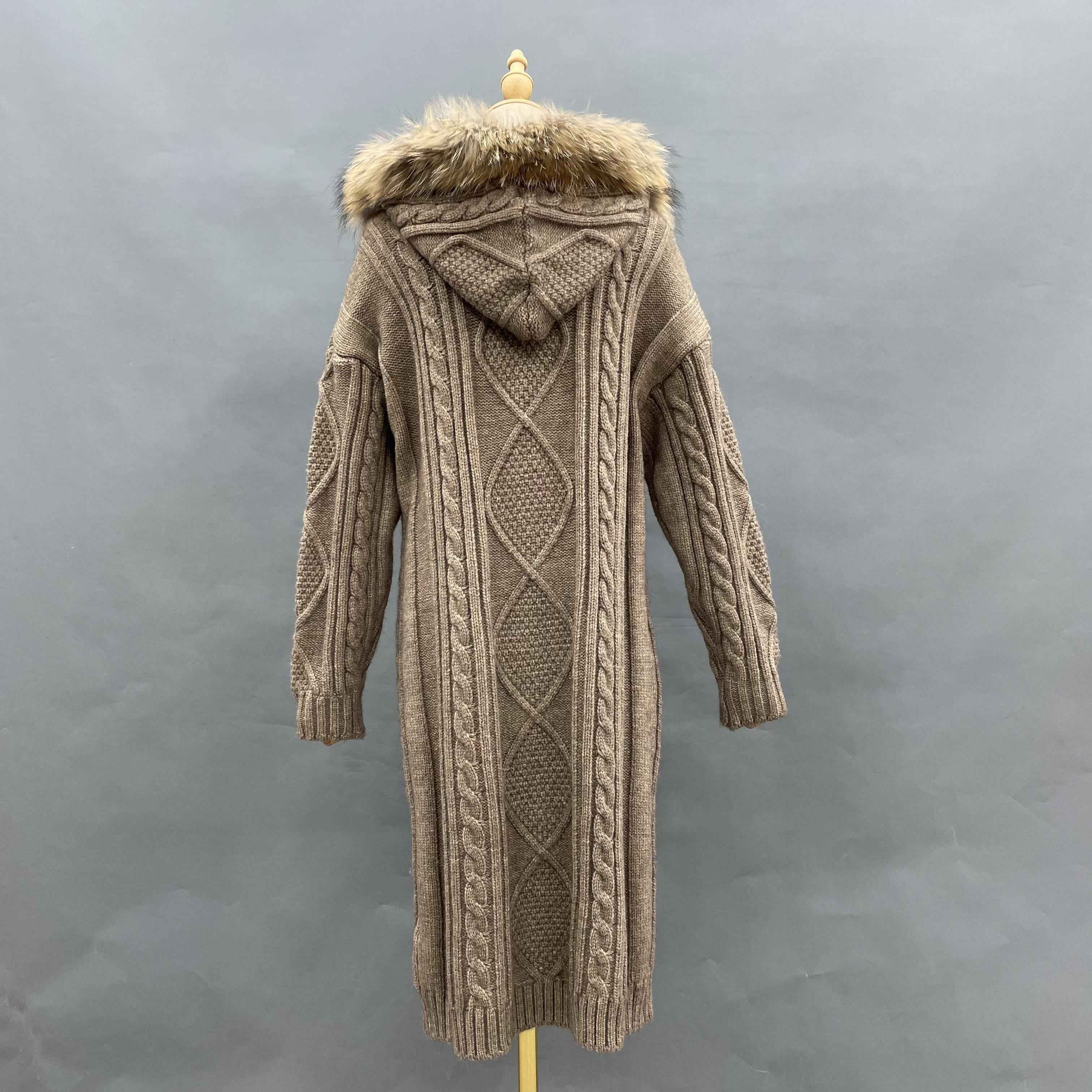 Women's Hooded Knitted Coat with Raccoon Fur-Trimmed Hood, Oversized Buttons & Cable-Knit Pattern - Cozy Winter Outerwear