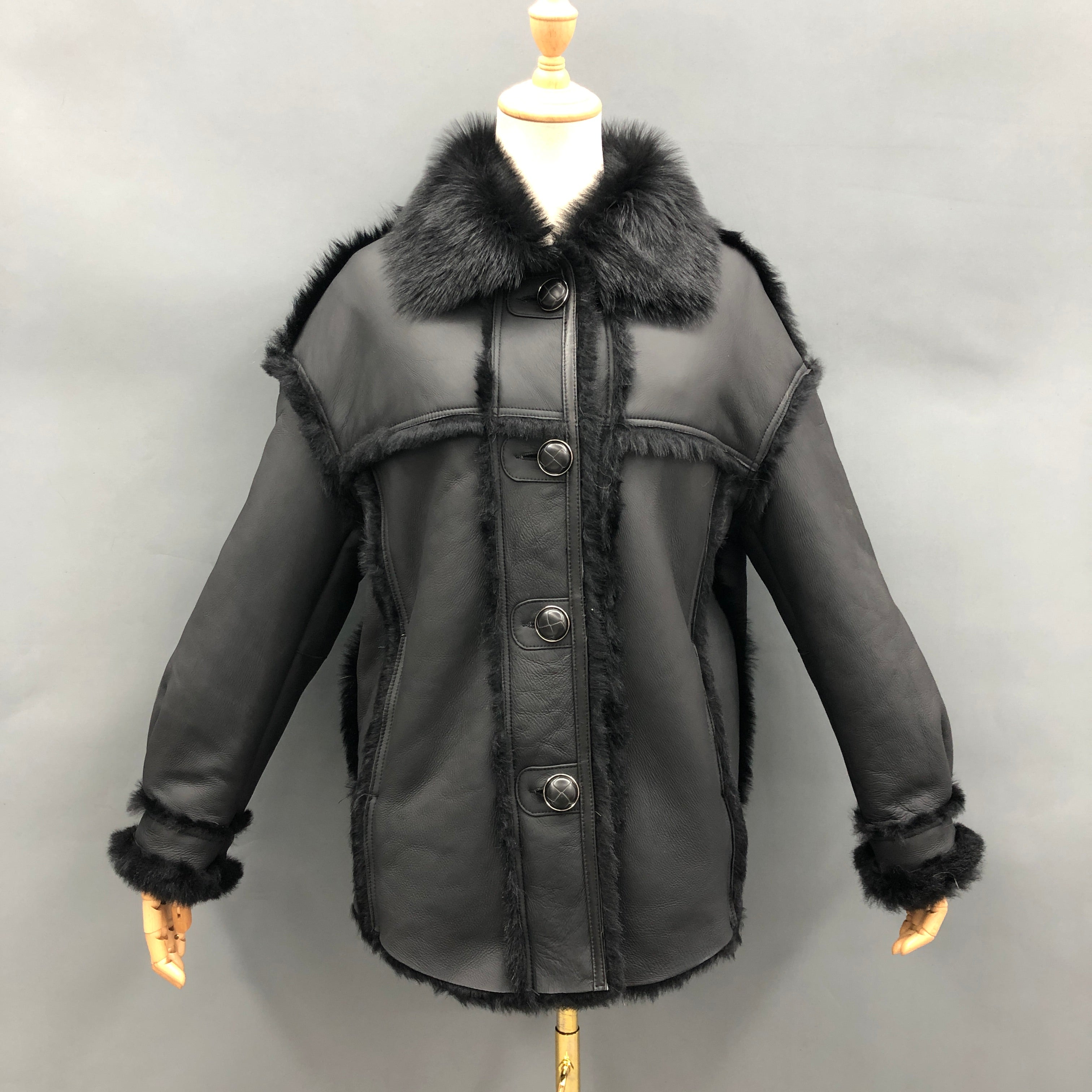 Women's Shearling Leather Jacket with Fox Fur Notched Collar, Drop Shoulder Sleeves & Contrast Fur Trim - Luxe Winter Outerwear
