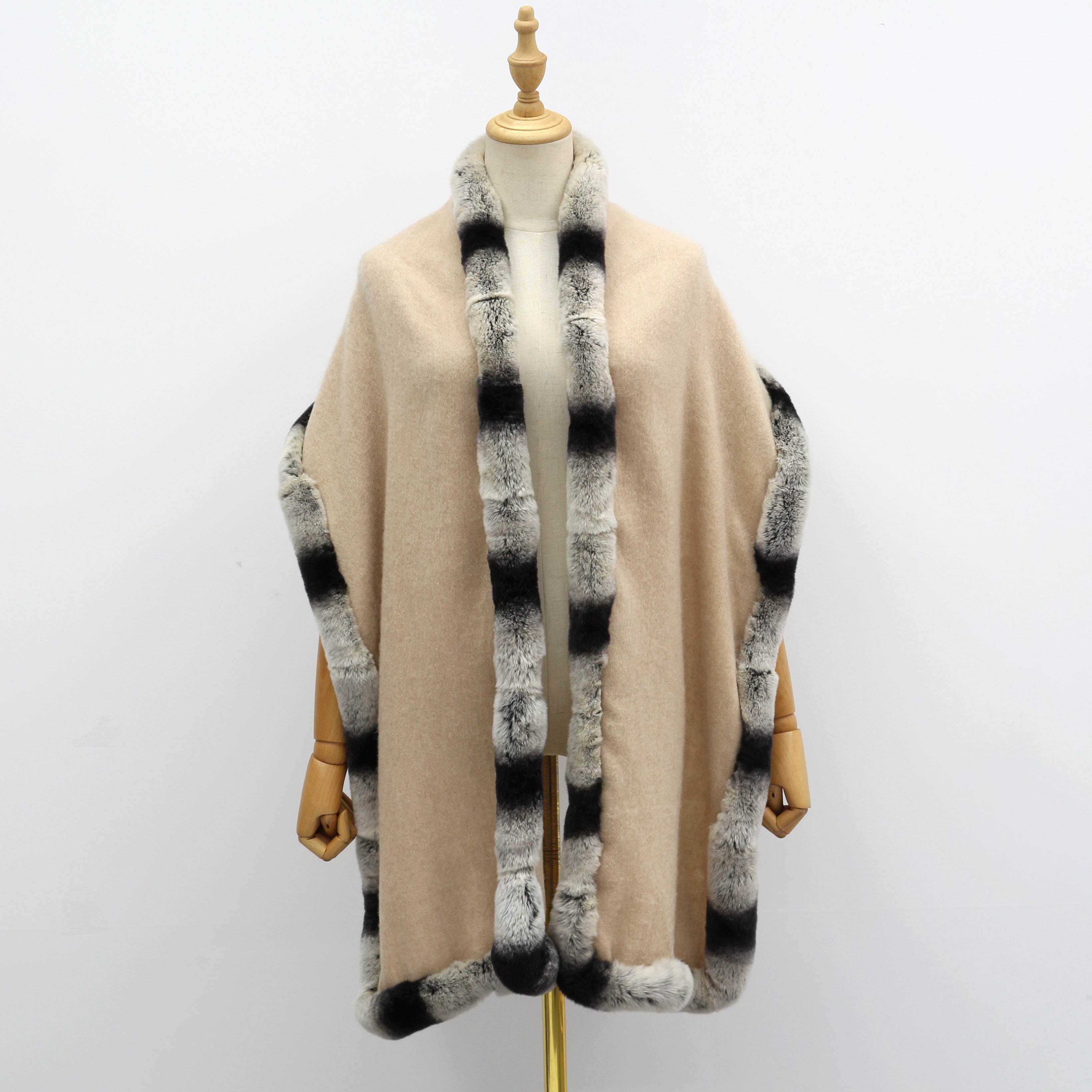 Women's  Knitted Shawl with Rabbit Fur Trim - Luxurious Winter Accessory