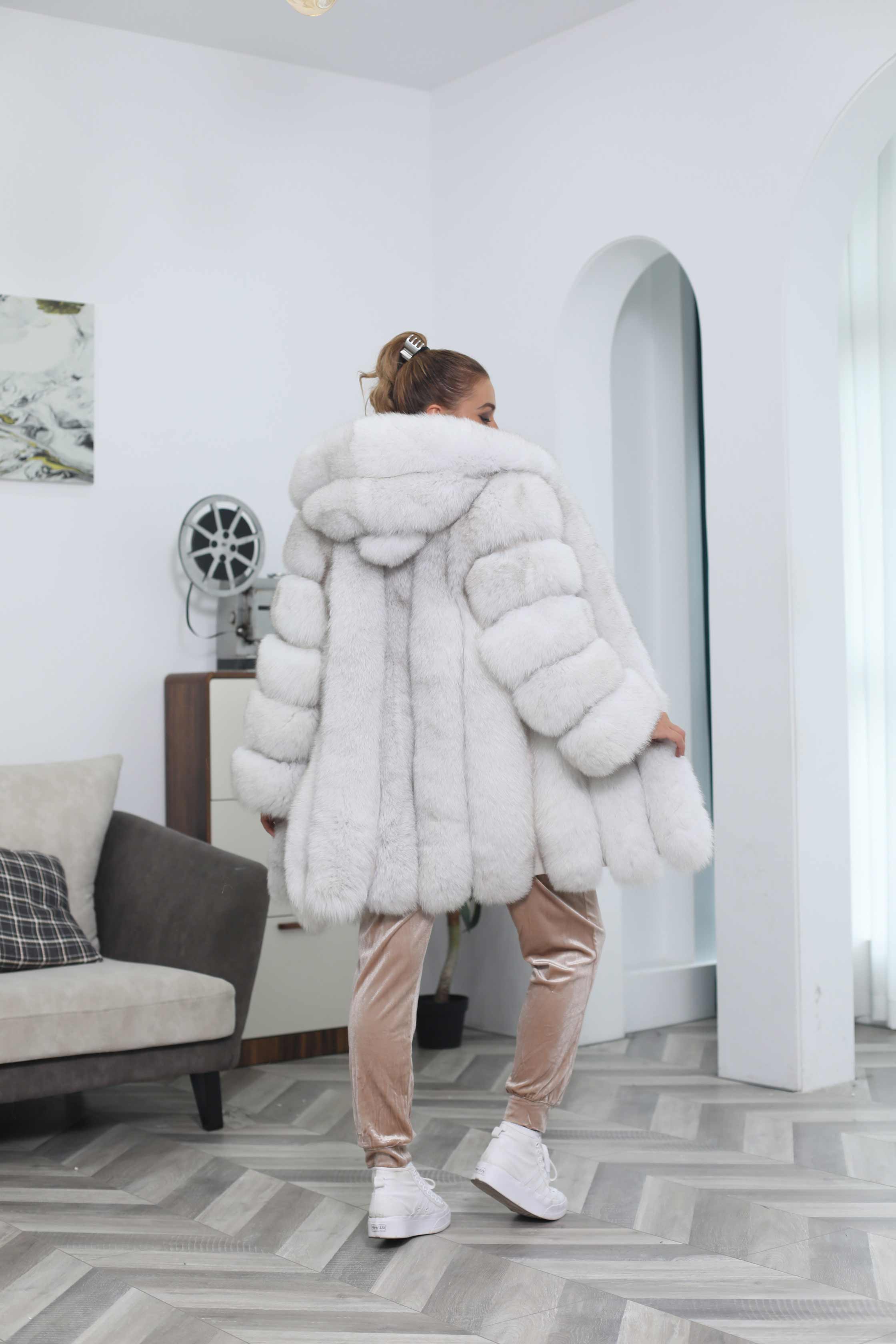 Women's Warm Real Fox Fur Hooded Coat In Winter