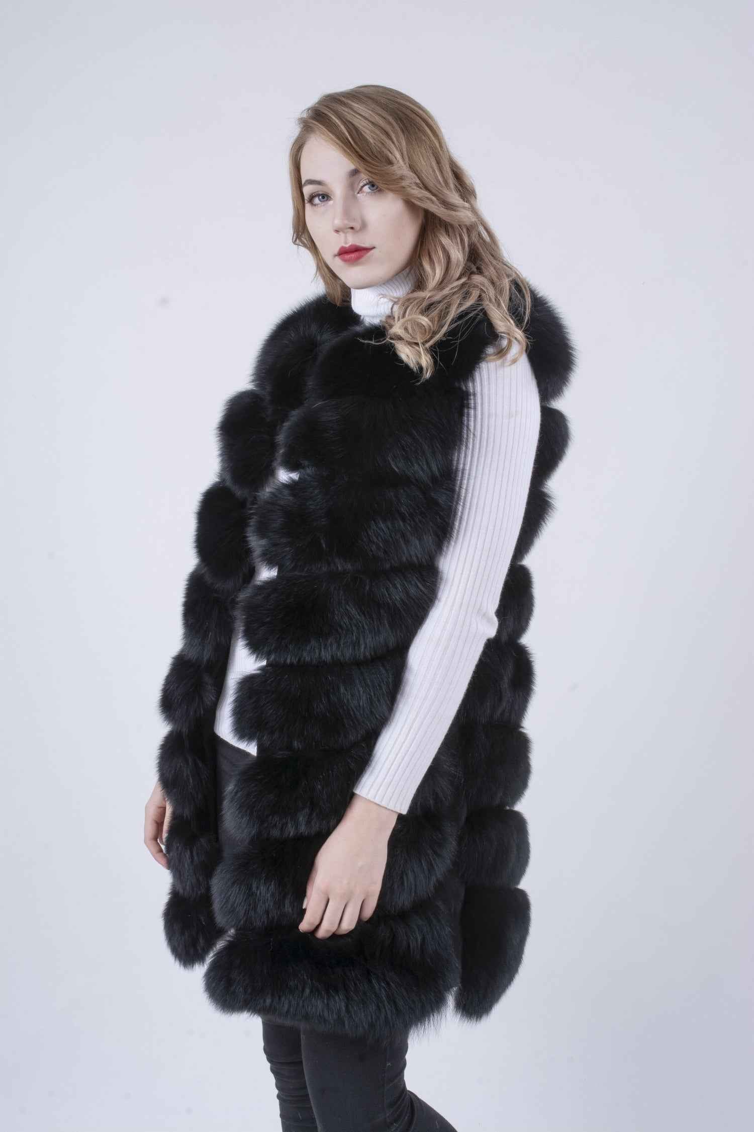 Women's 8-Panel Crew Neck Fox Fur Vest - Luxurious Outerwear