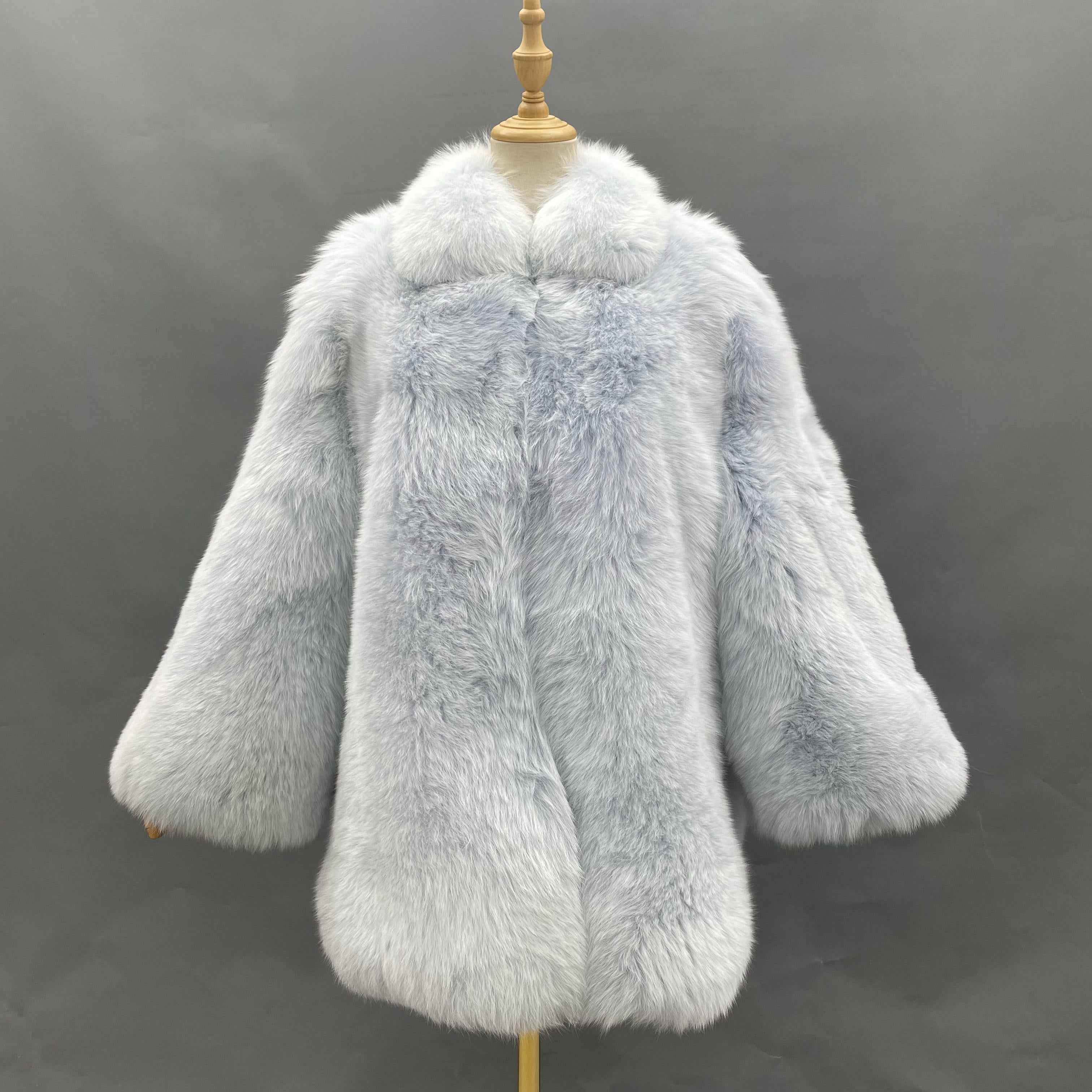 Women's Luxury Trendy Ombre Fox Fur Coat - High-End Winter Warm Fashion Jacket Light Blue