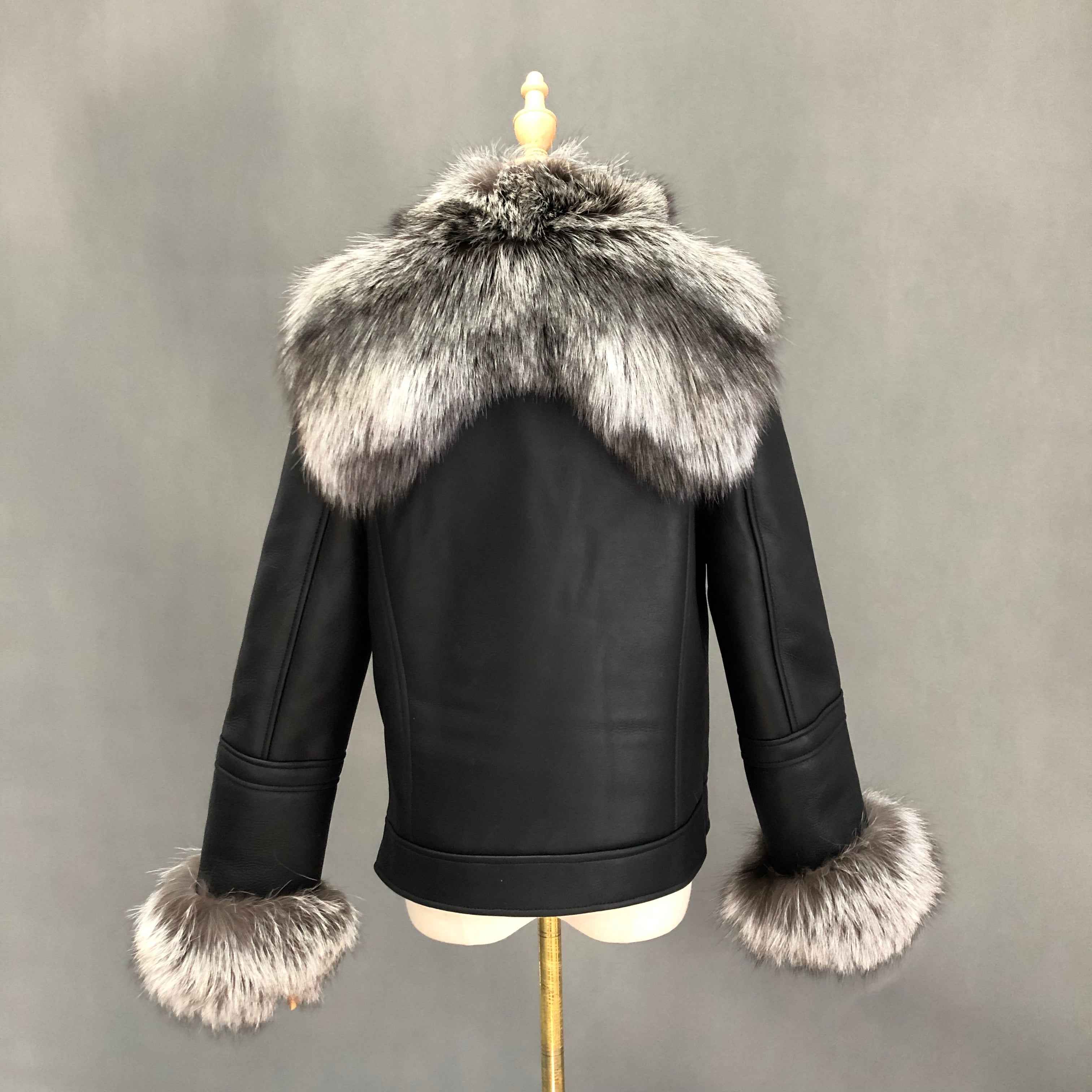 Women's Silver Fox Fur-Trimmed Shearling Jacket - Shoulder & Cuff Accents, Latest 2025 Style Luxury Outerwear