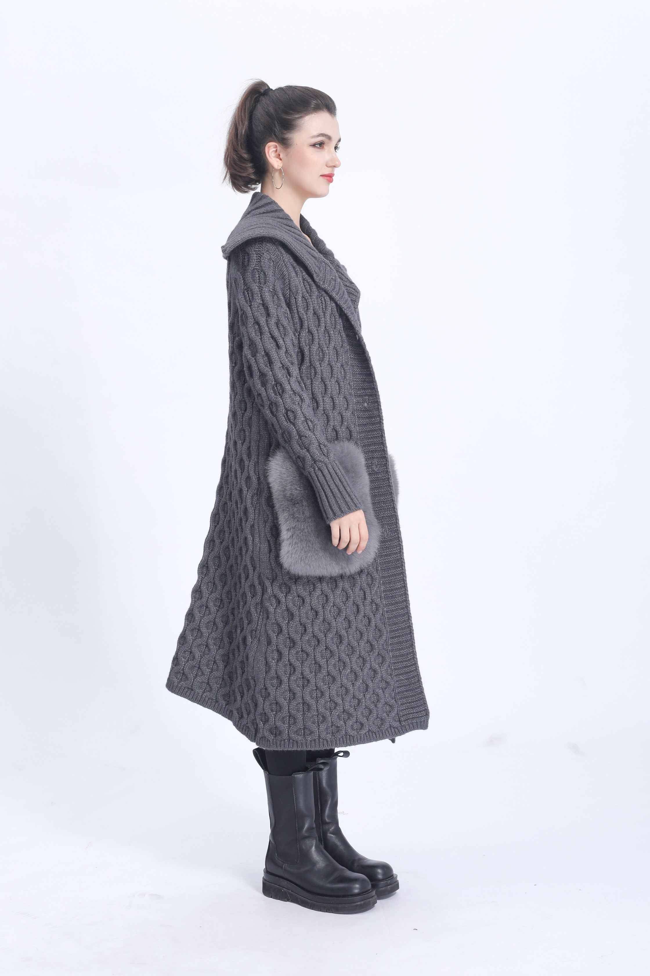 Women's Oversized Shawl Collar Knee-Length Knitted Coat with Fur-Trimmed Pockets - Luxe Winter Outerwear