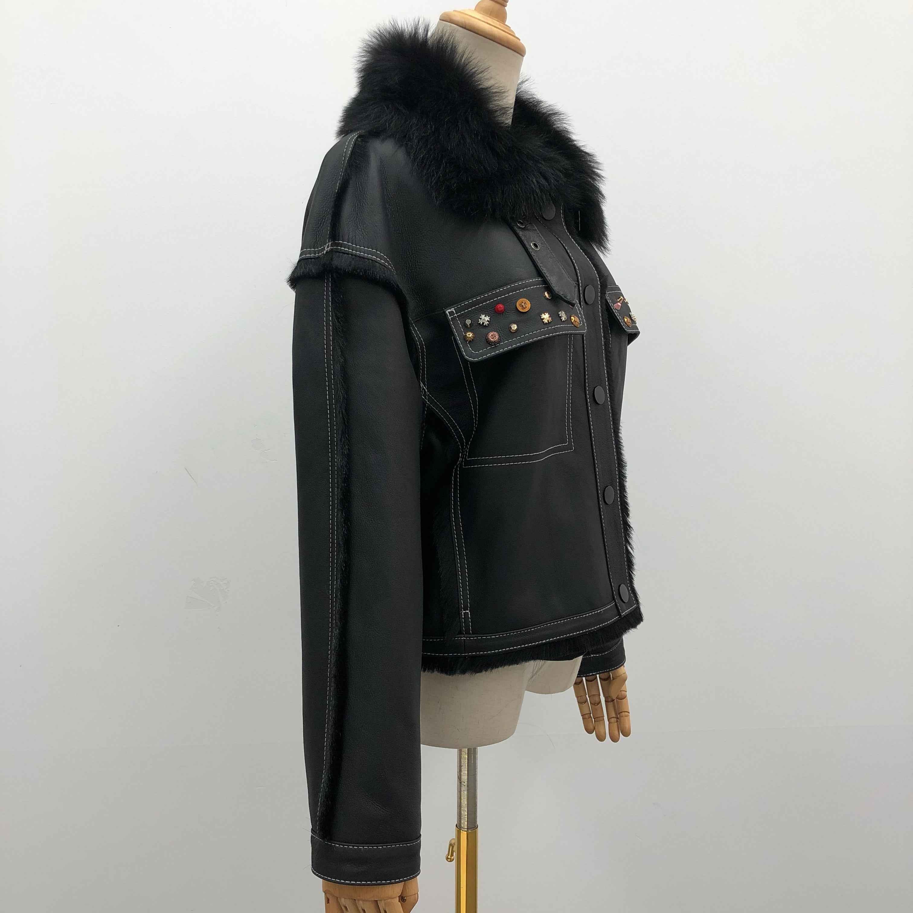Women's Toscana Shearling Jacket with Stud-Embellished Patch Pockets, Fur Collar & Contrast Stitching - Luxe Winter Outerwear