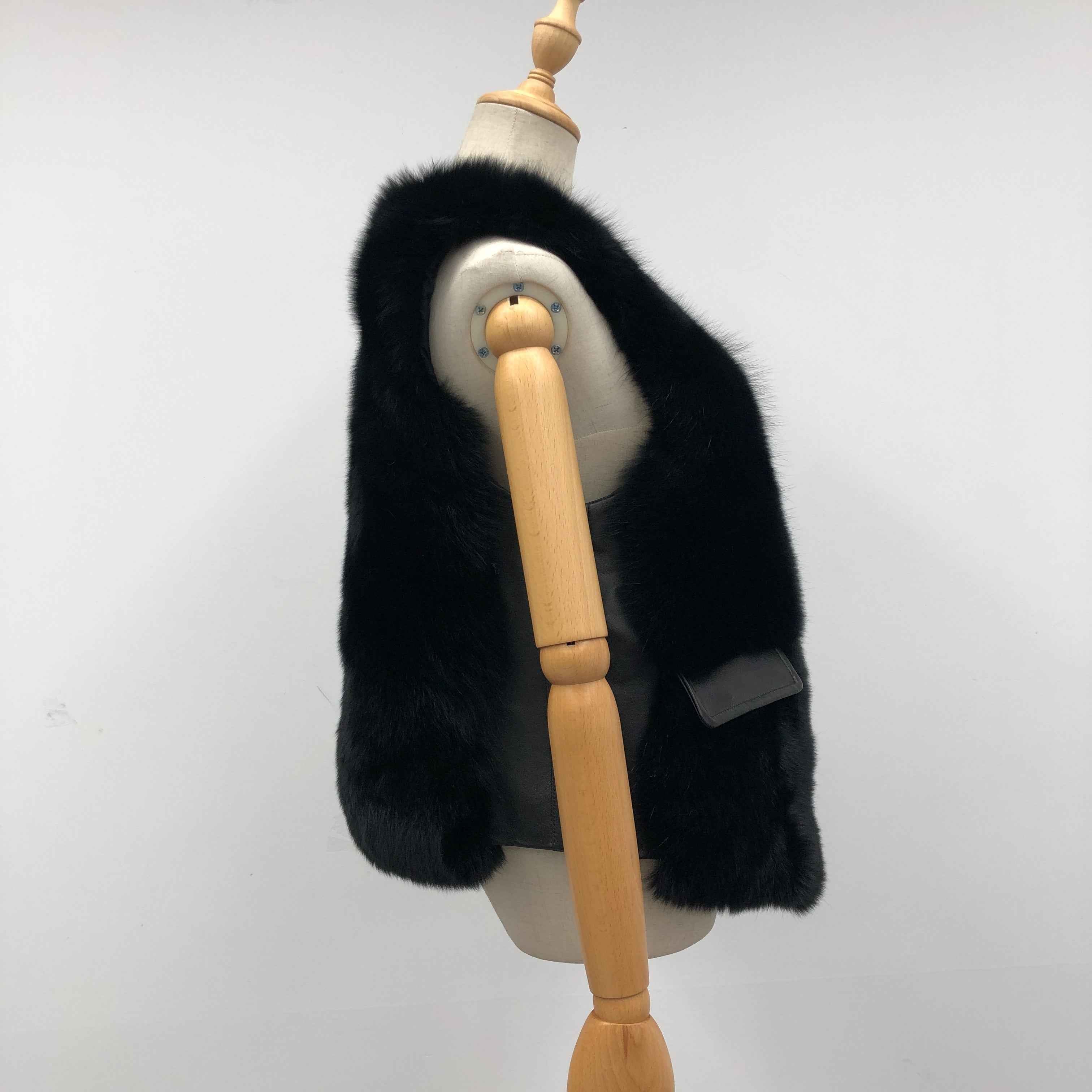 Women's Luxury Fox Fur Vest with Leather Flap Pockets - Chic Winter Must-Have Statement Outerwear