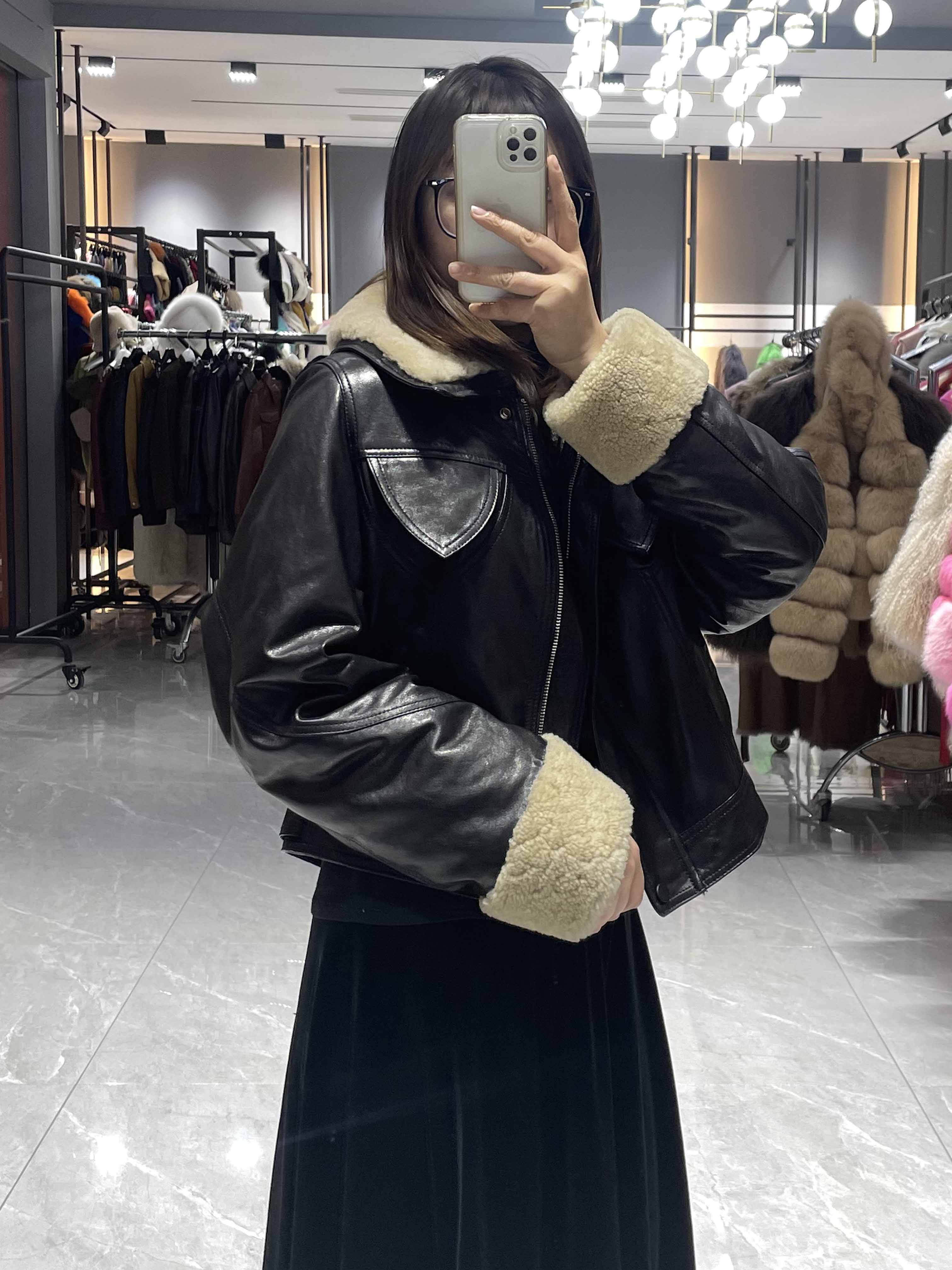 Women's Lambswool-Trimmed Short Puffer Jacket | Winter Down Coat Black