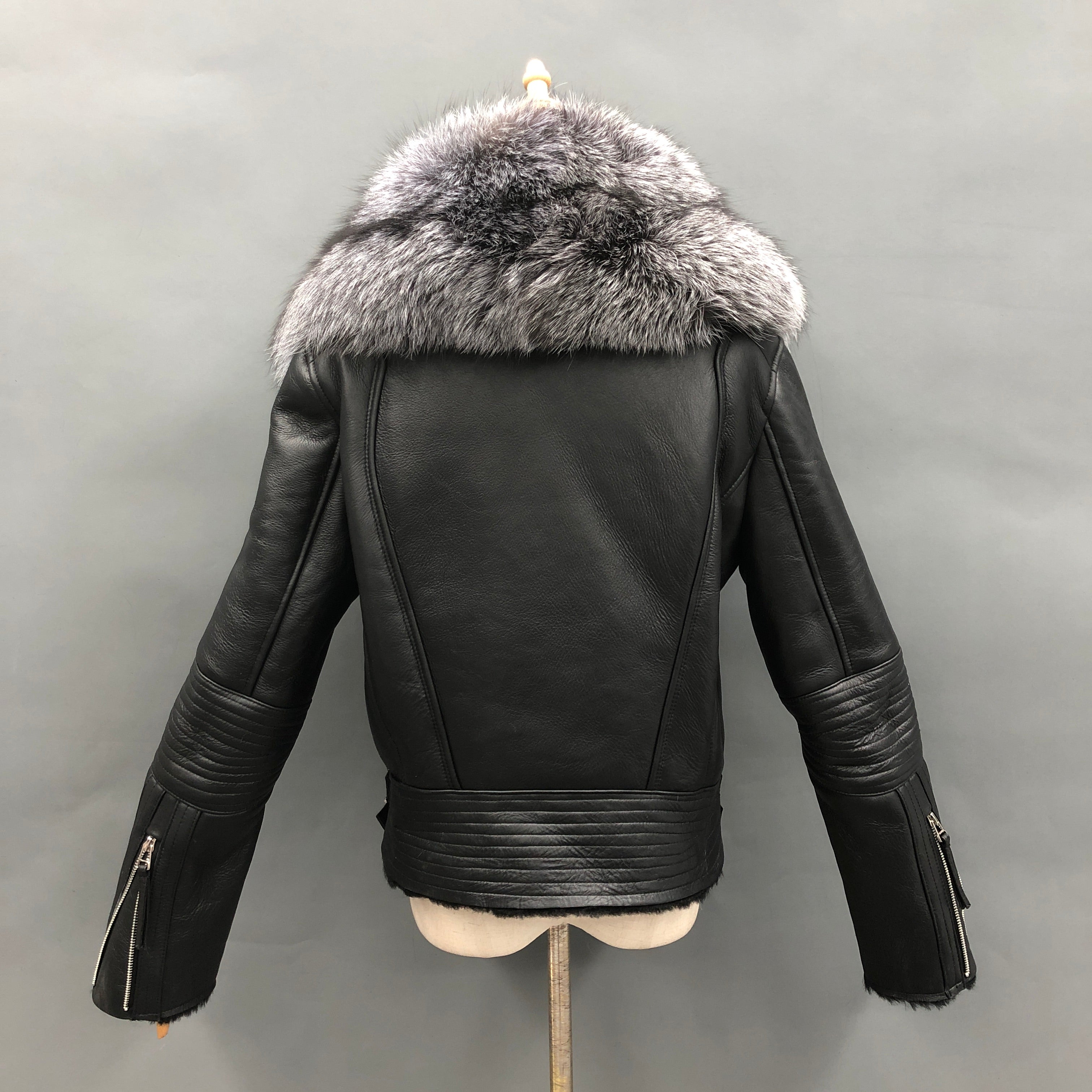 Women's Shearling Leather Jacket with Oversized Fox Fur Collar - Luxe Winter Outerwear