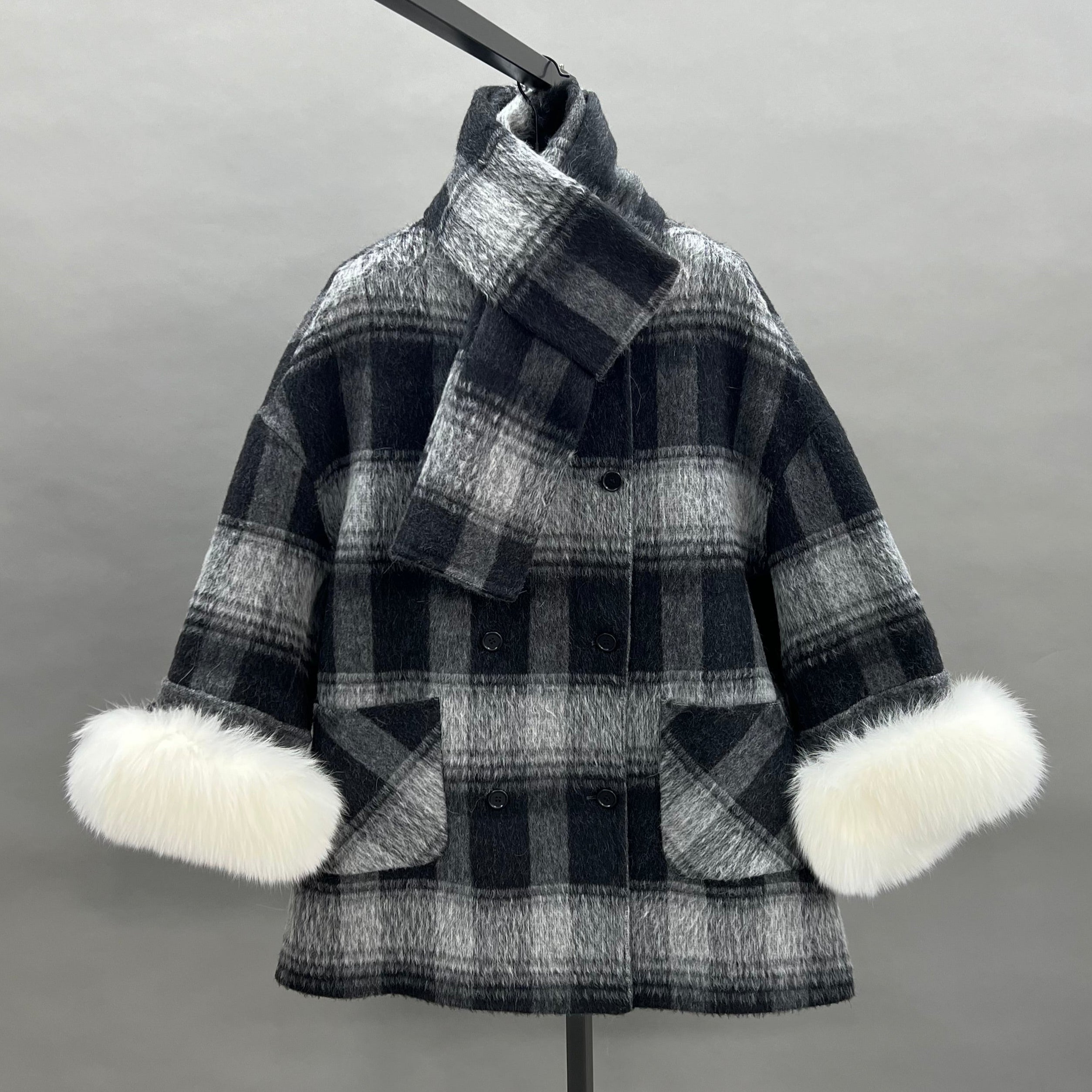 Luxury NEW Winter Wool Coat with Built-in Scarf & Real Fox Fur Cuffs – Women's Winter Plaid Overcoat Grey grid F