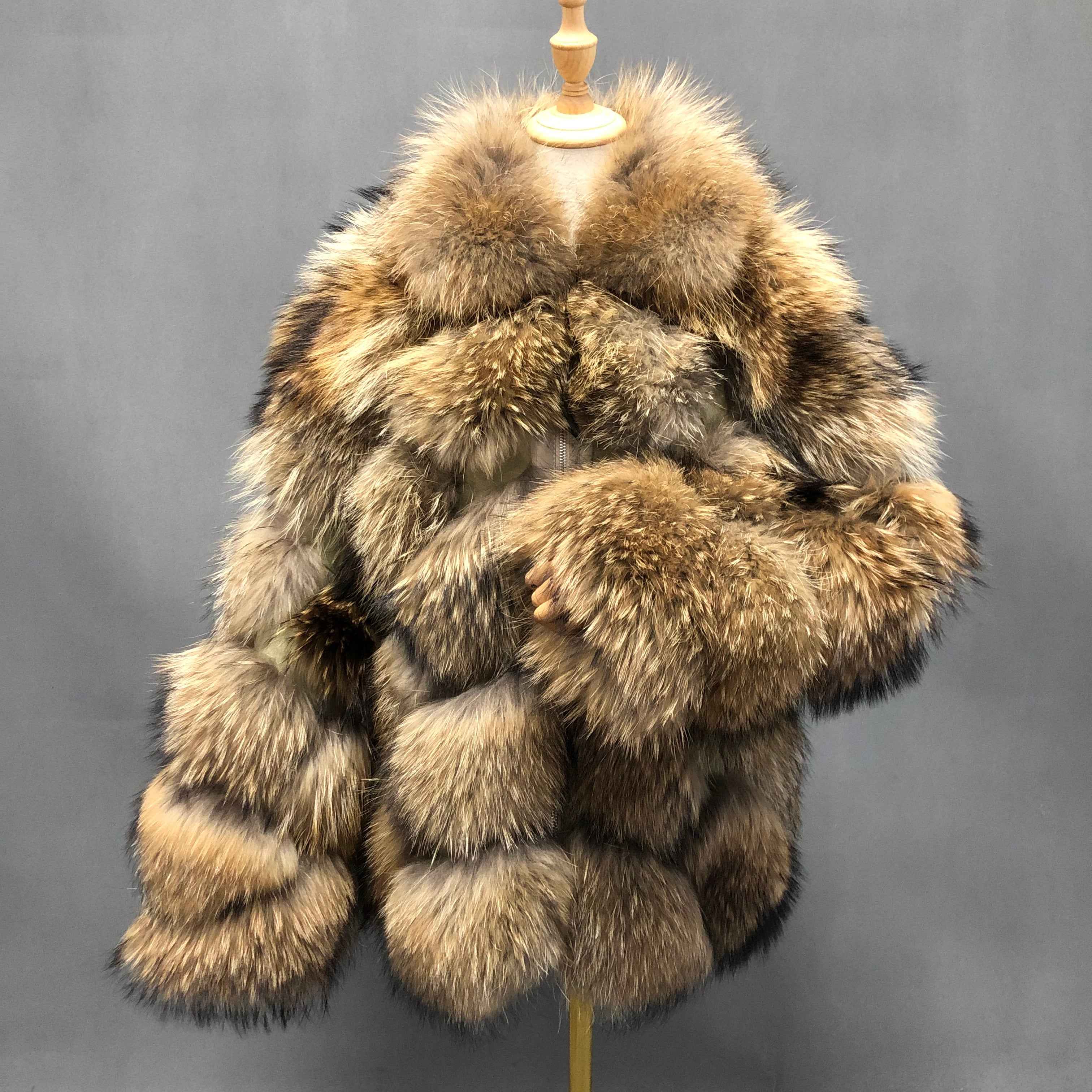 Women's Luxury Fox Fur Coat with Diamond Pattern - Winter Warm Fashion Fur Jacket Animal