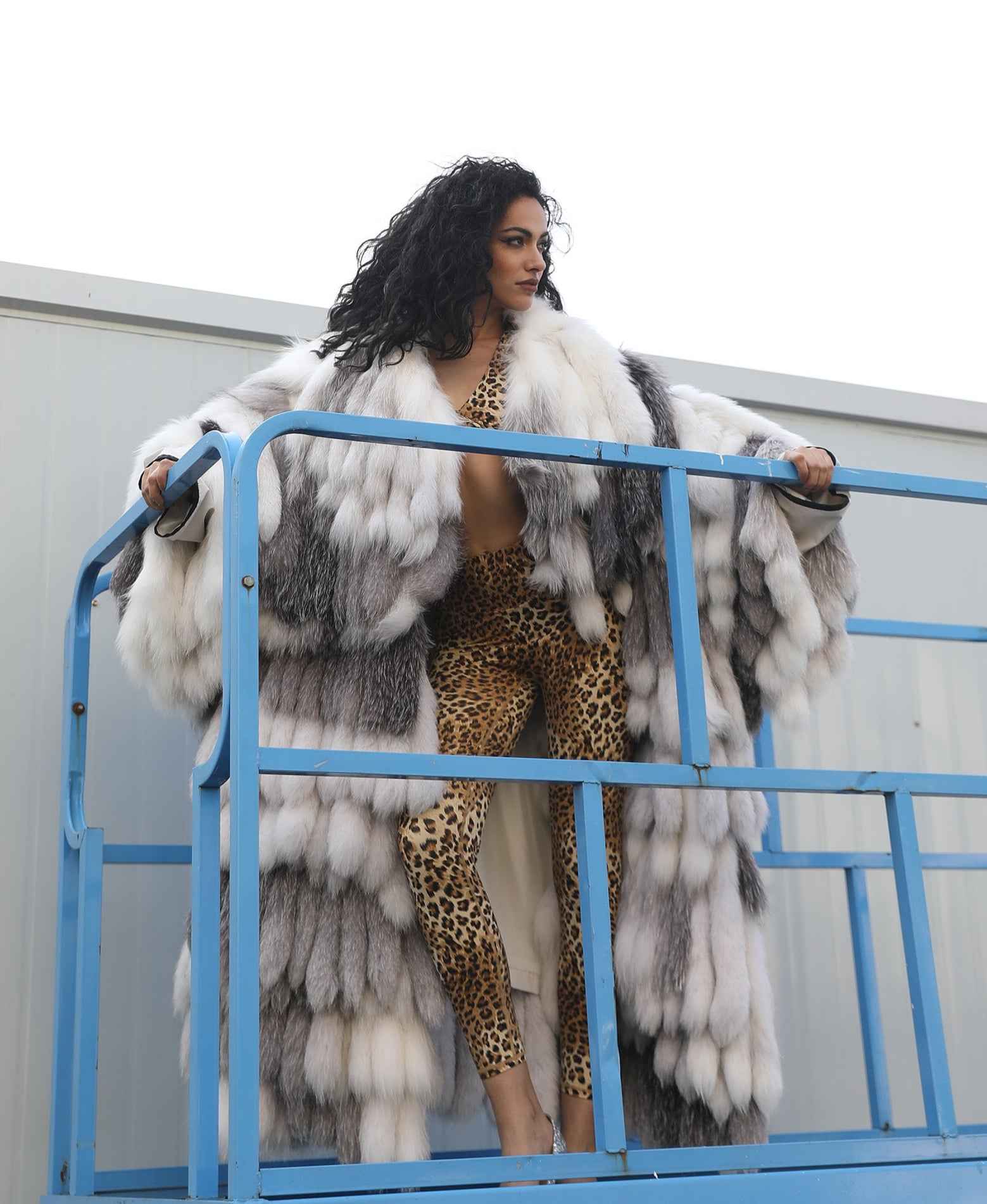 Women's Luxury Genuine Fox Tail Fur Coat - Long Layered Fox Fur Cape for Winter Fashion