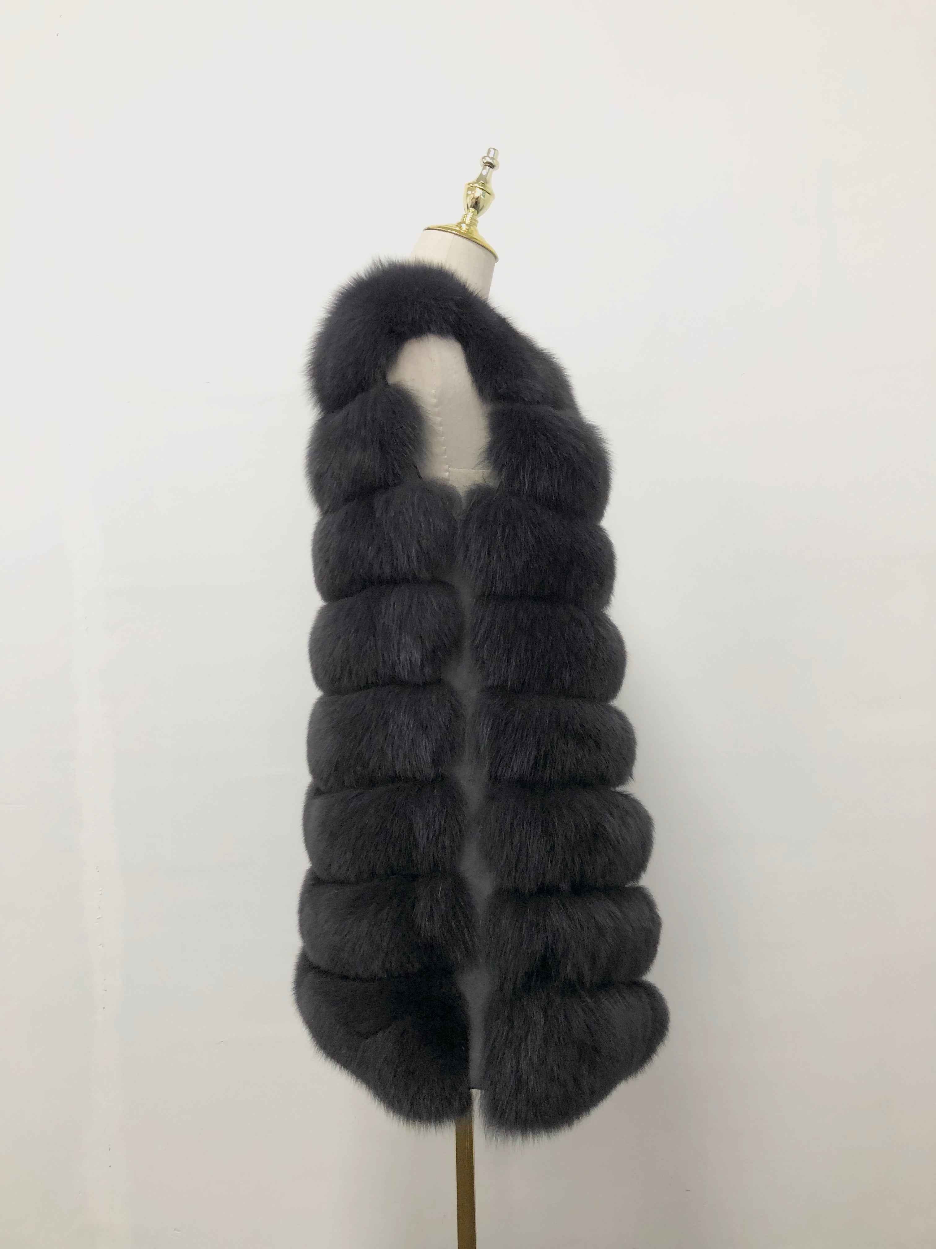 Women's 8-Panel Crew Neck Fox Fur Vest - Luxurious Outerwear