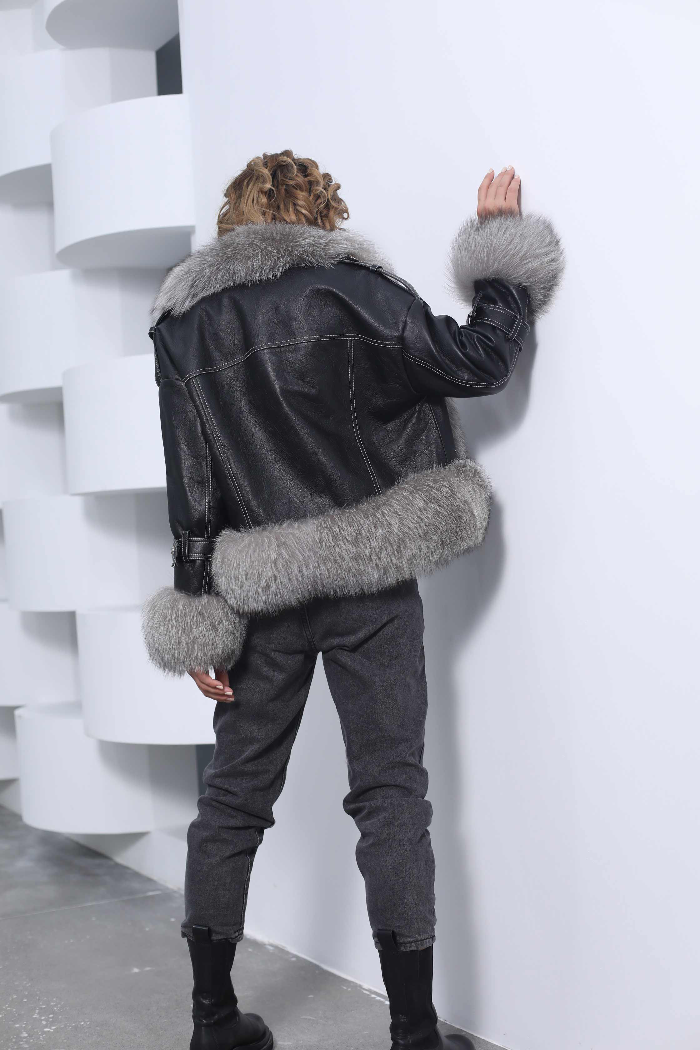 Real Fox Fur Collar Women's Short Fox Fur Stitching Leather Winter Short Coat