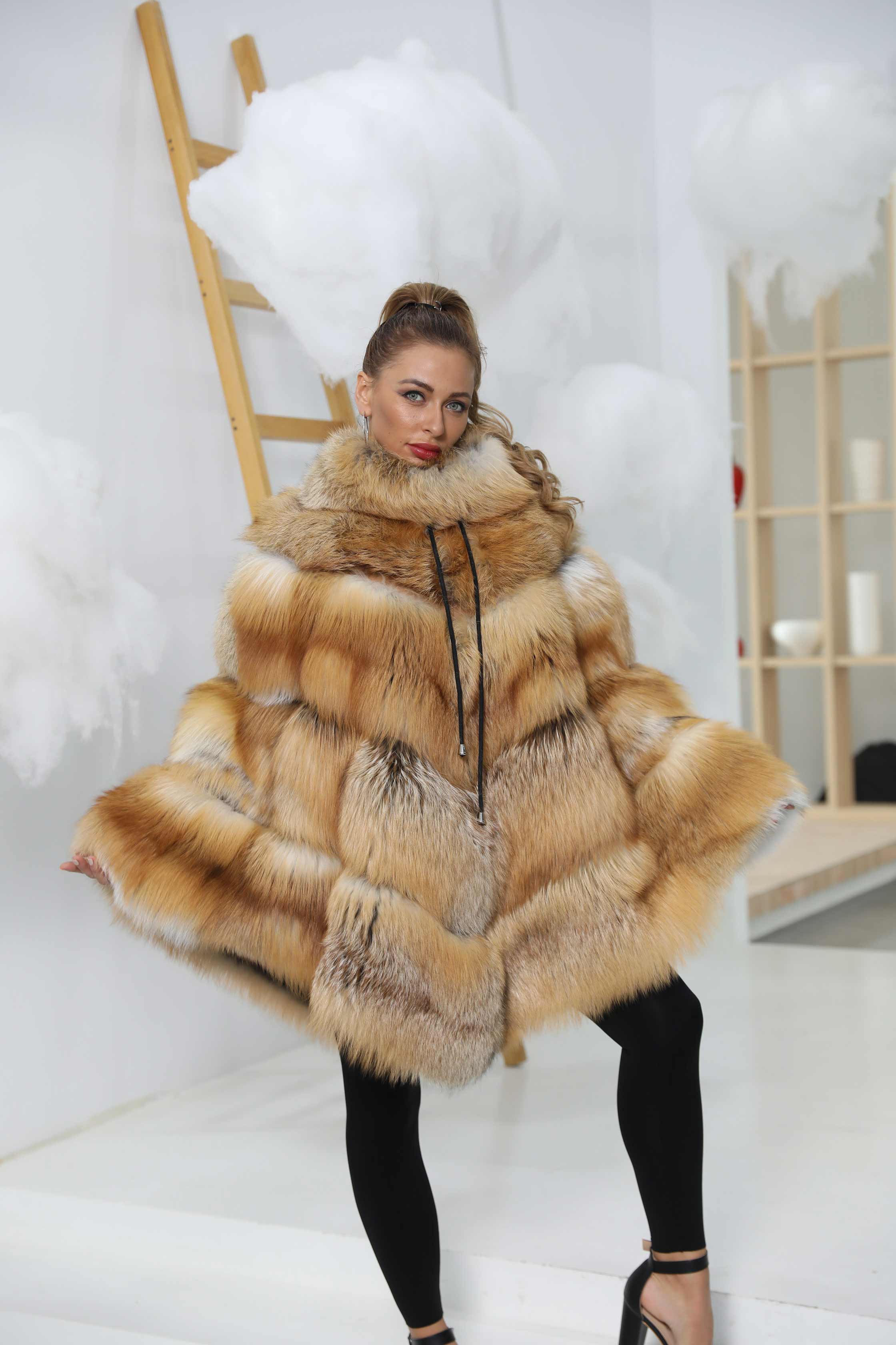 High Quality Women's Luxury Fox Fur Cloak Loose Genuine Fox
