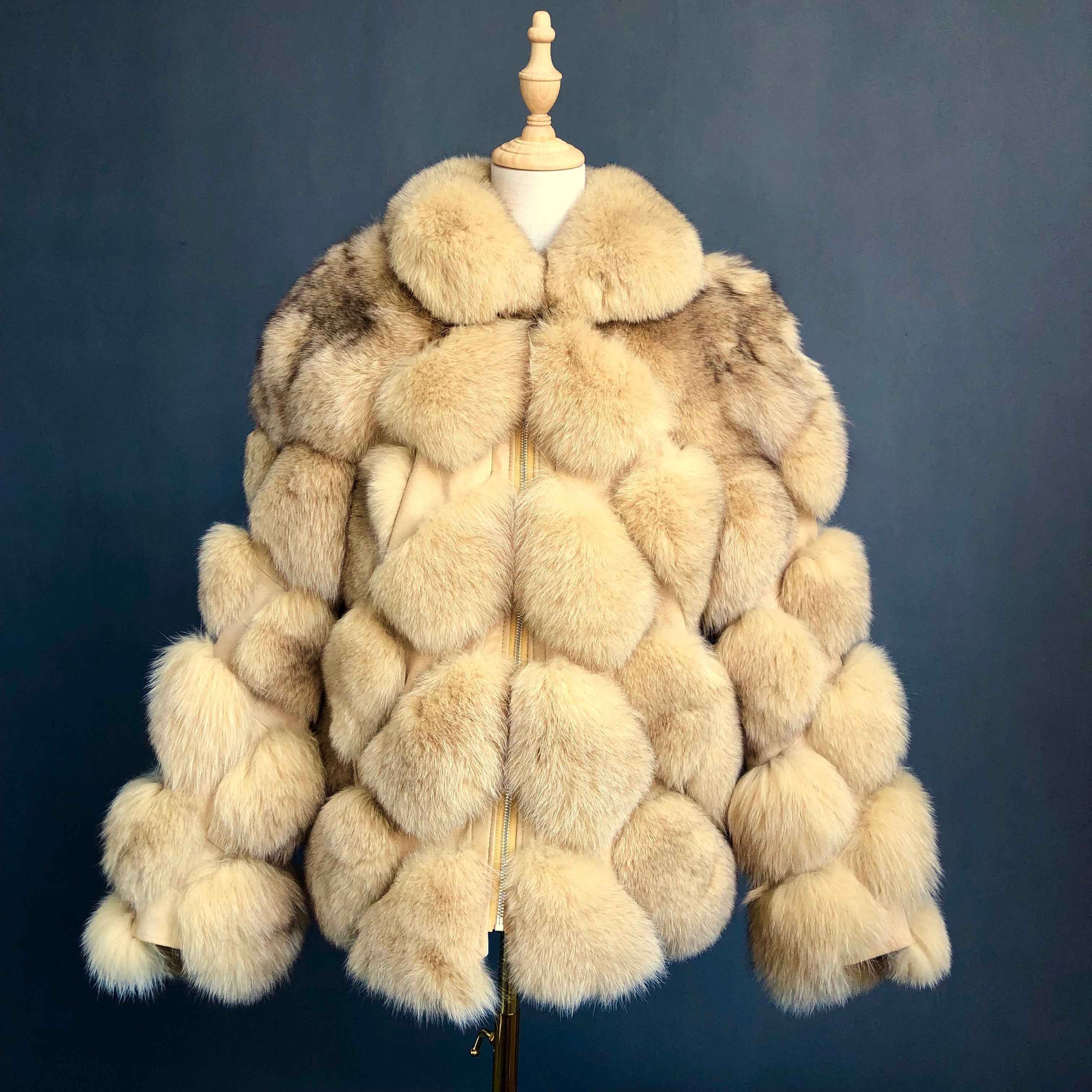 Women's Luxury Fox Fur Coat with Diamond Pattern - Winter Warm Fashion Fur Jacket Champagne