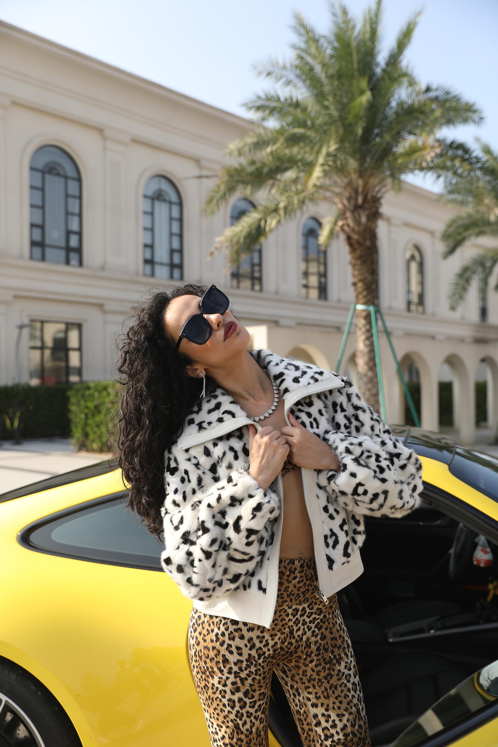 Mink Fur Fashionable Square Collar Short Coat Mink Fur Jacket
