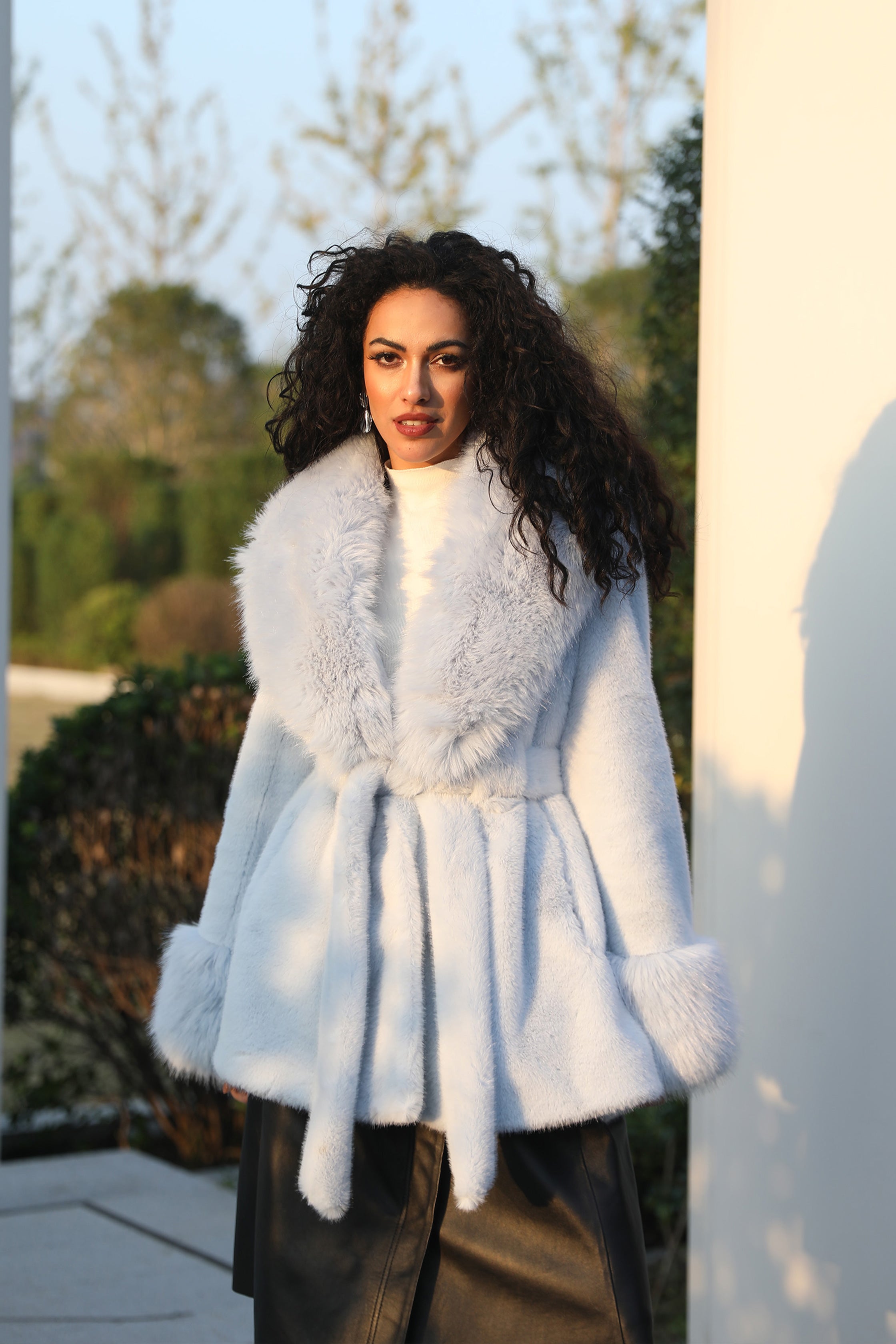 Janefur Womens Short Large Fur Collar Tie-Up Faux Mink Elegant Faux Fur Jacket Blue F-chest 104cm