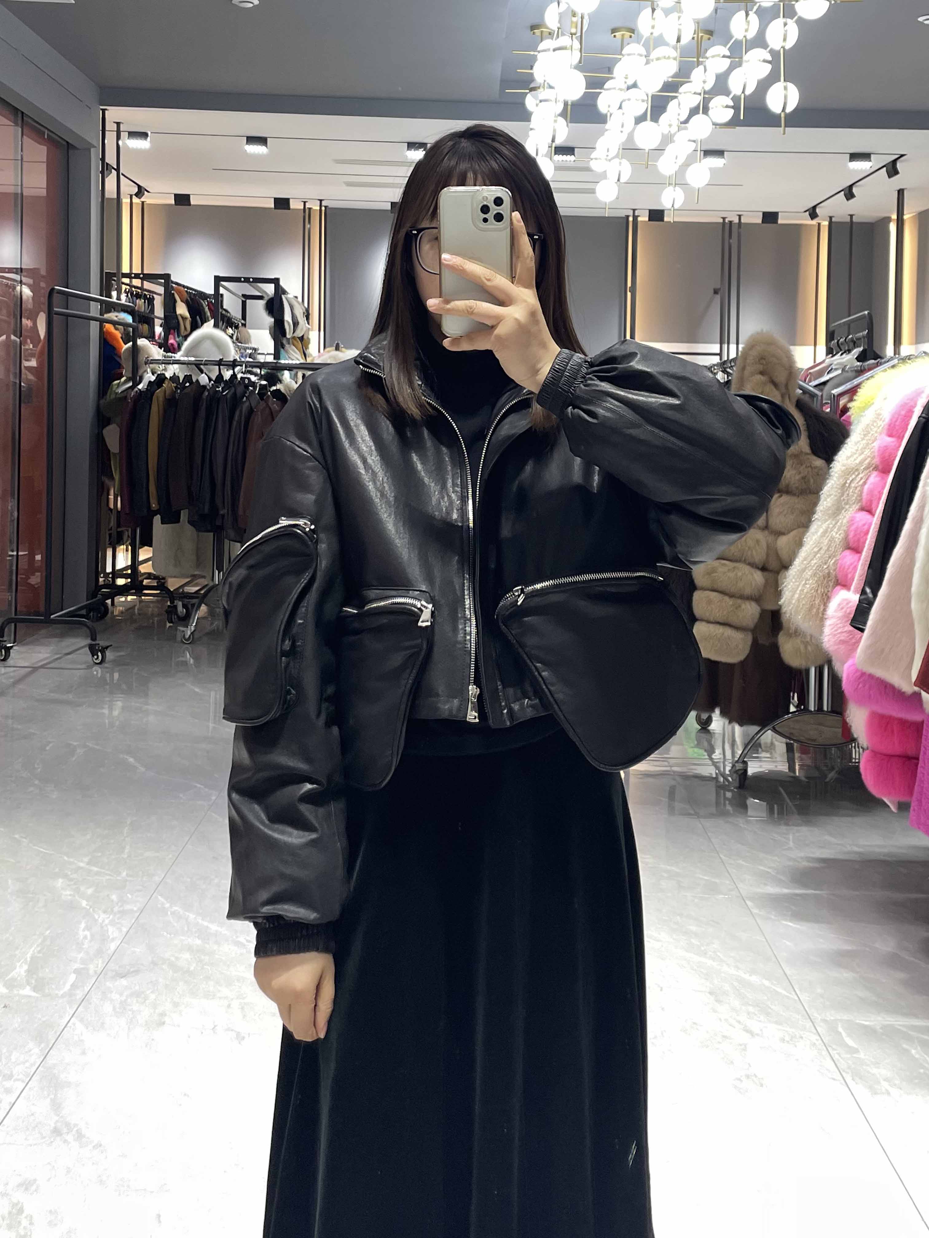 Stand-up Collar Cropped Utility-style Down Jacket Black