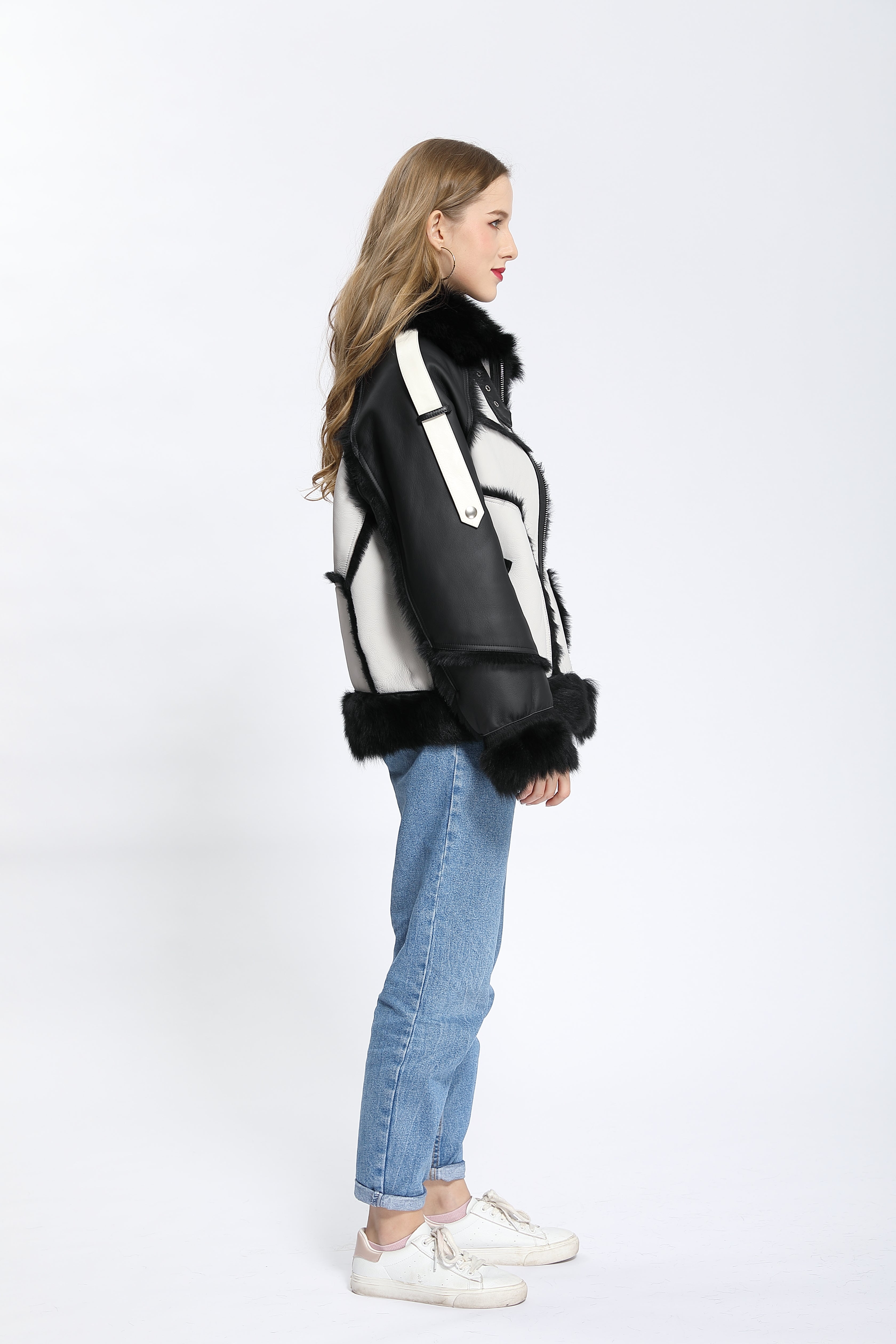 Women's Black & Gray Color-Block Shearling Jacket with Notched Lapel & Zipper Placket - Trendy Winter Outerwear