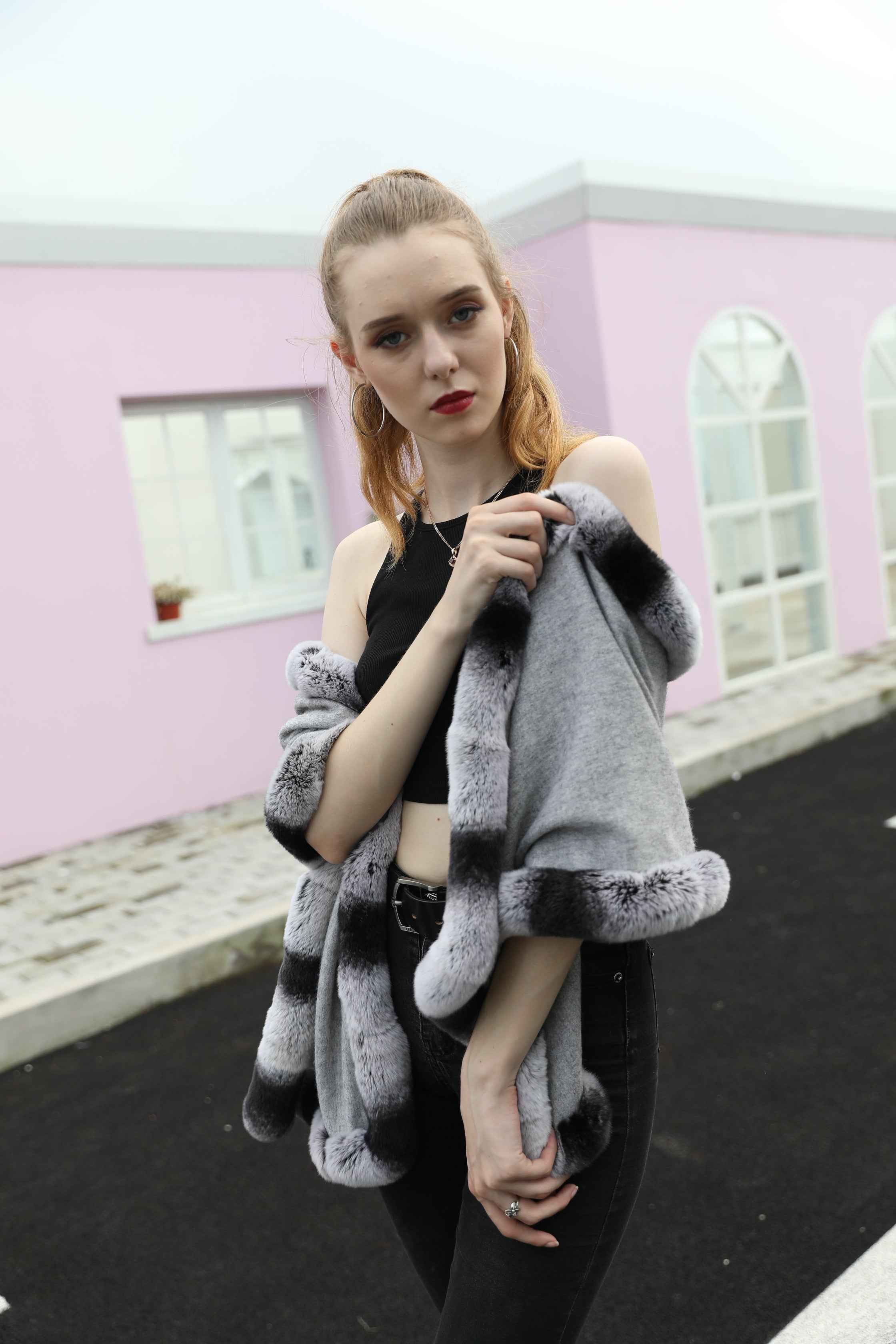 Women's  Knitted Shawl with Rabbit Fur Trim - Luxurious Winter Accessory