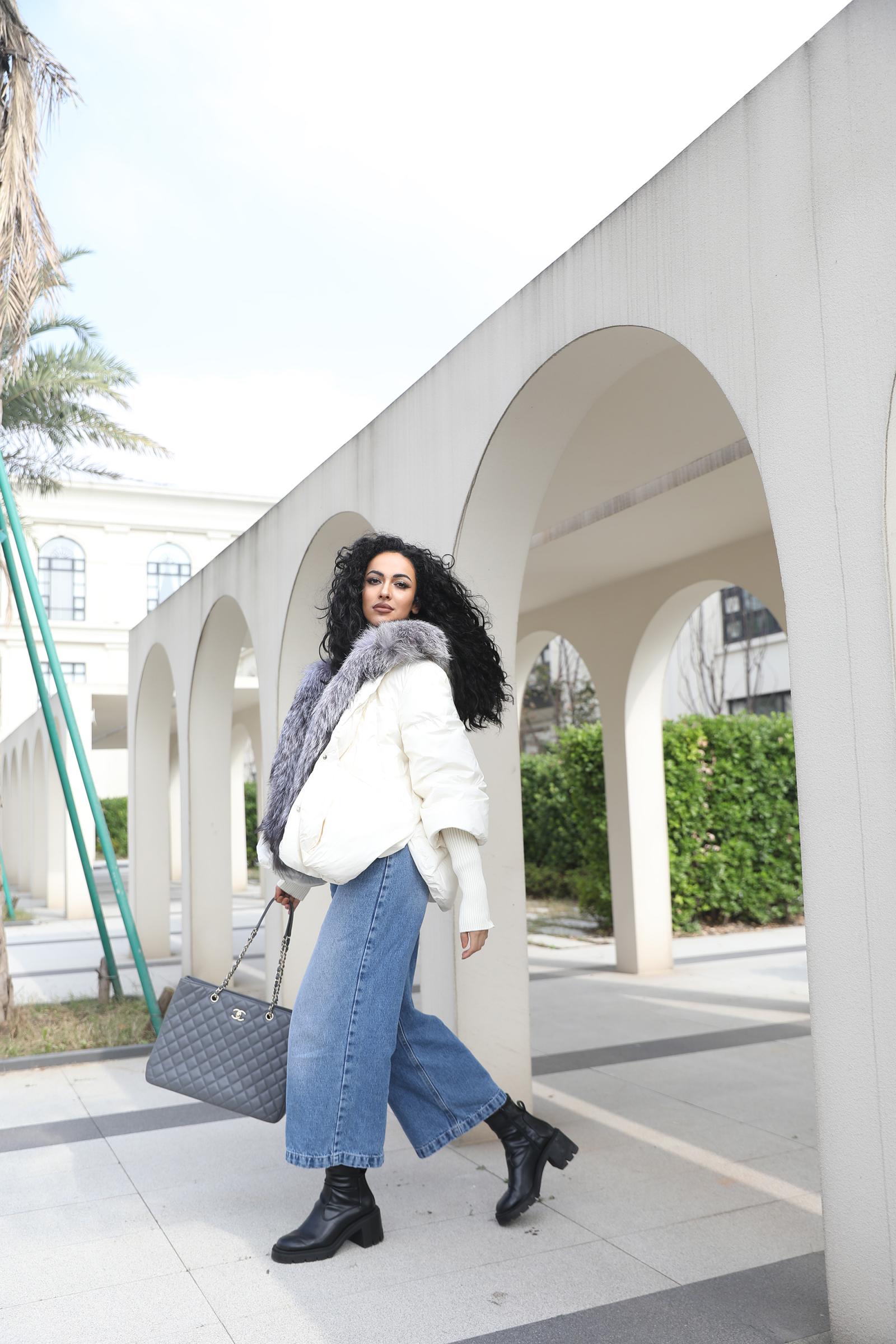 Goose Down Women's Knitted Cuff Hooded Fashionable Down Jacket