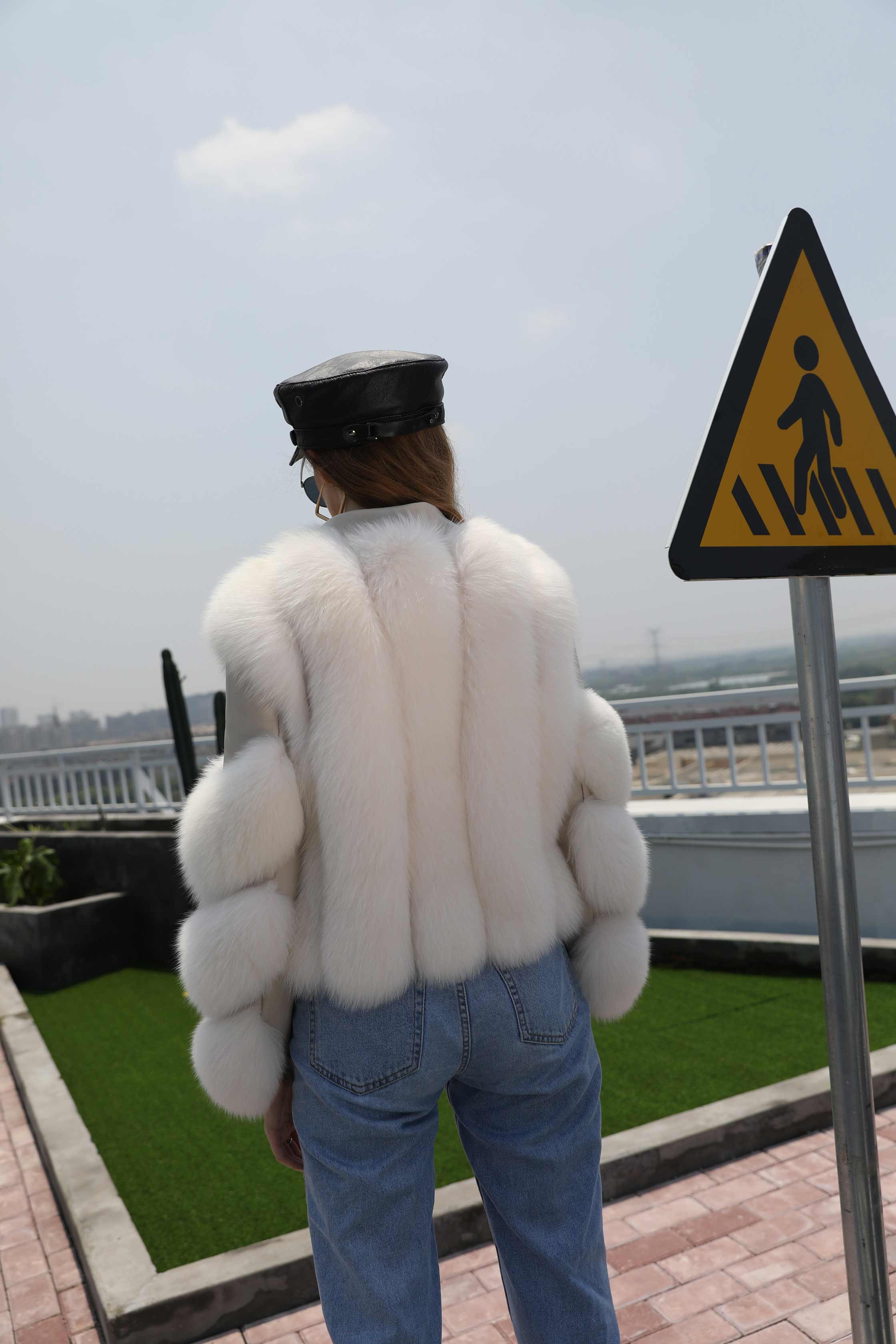 Warm Winter Leather Fluffy Real Fox Fur Jacket Women's Short Coat