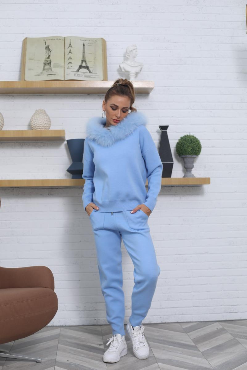 Knitted Sweater Suit With Fox Fur Collar