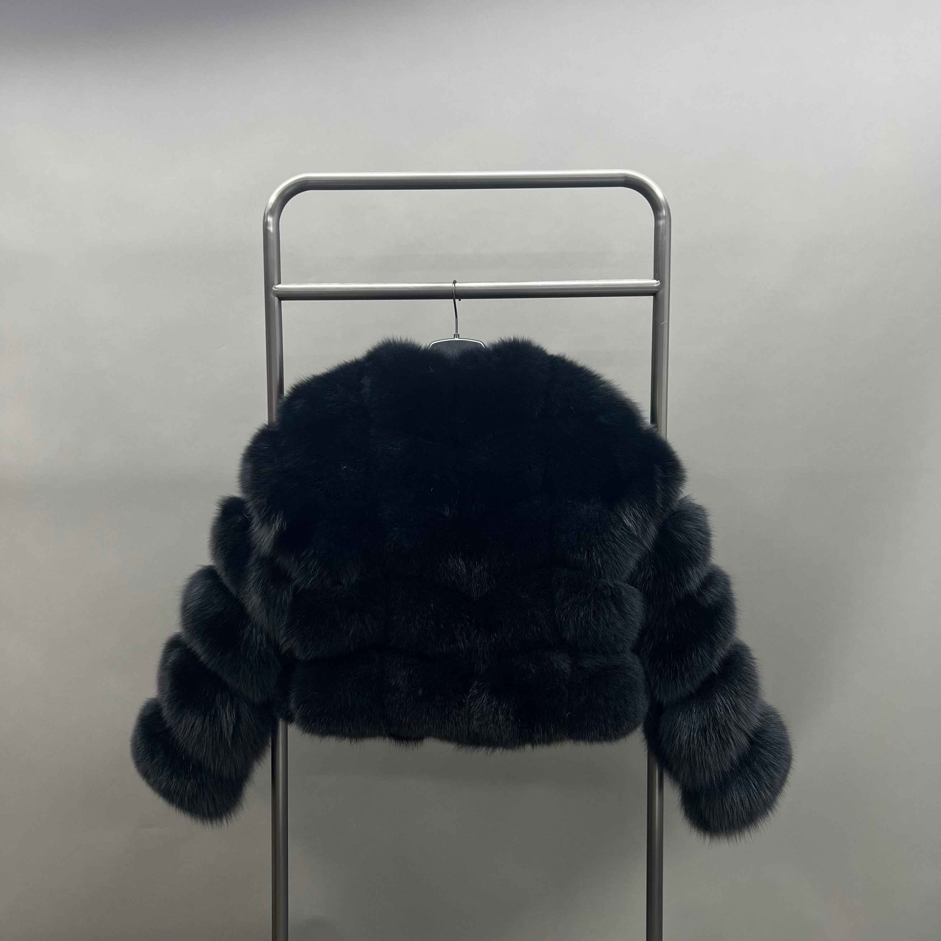 Fashion V-Neck Women‘s Black Fox Fur Coat