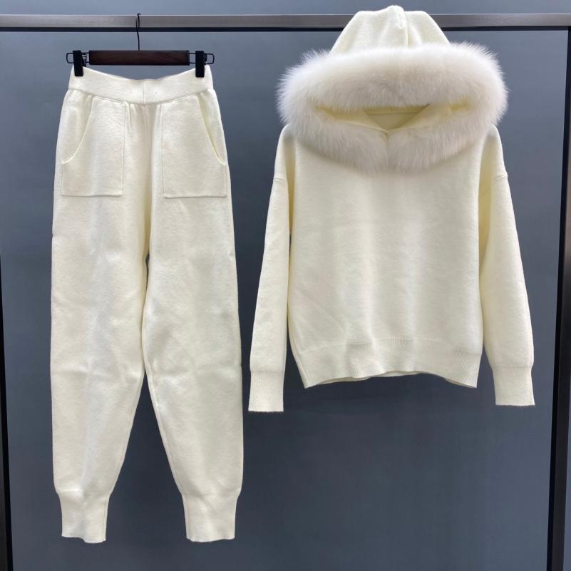 Knitted Sweater Suit With Fox Fur Collar White F-chest 110cm