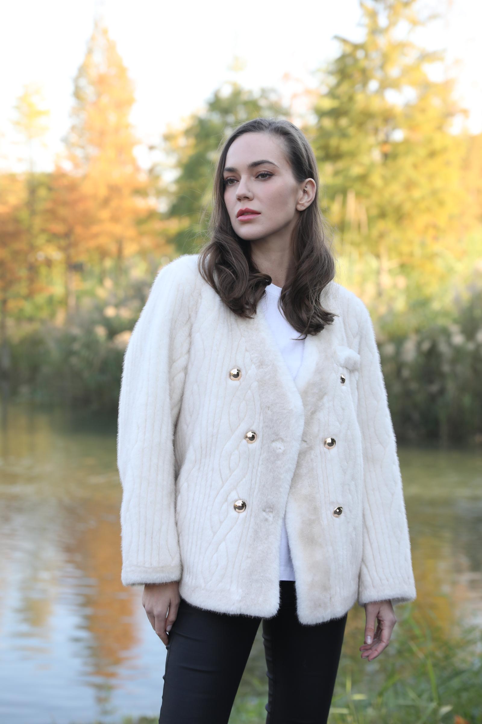 Women's Metal Button V-Neck Elegant Fashion Faux Mink Jacket White F-chest 108cm