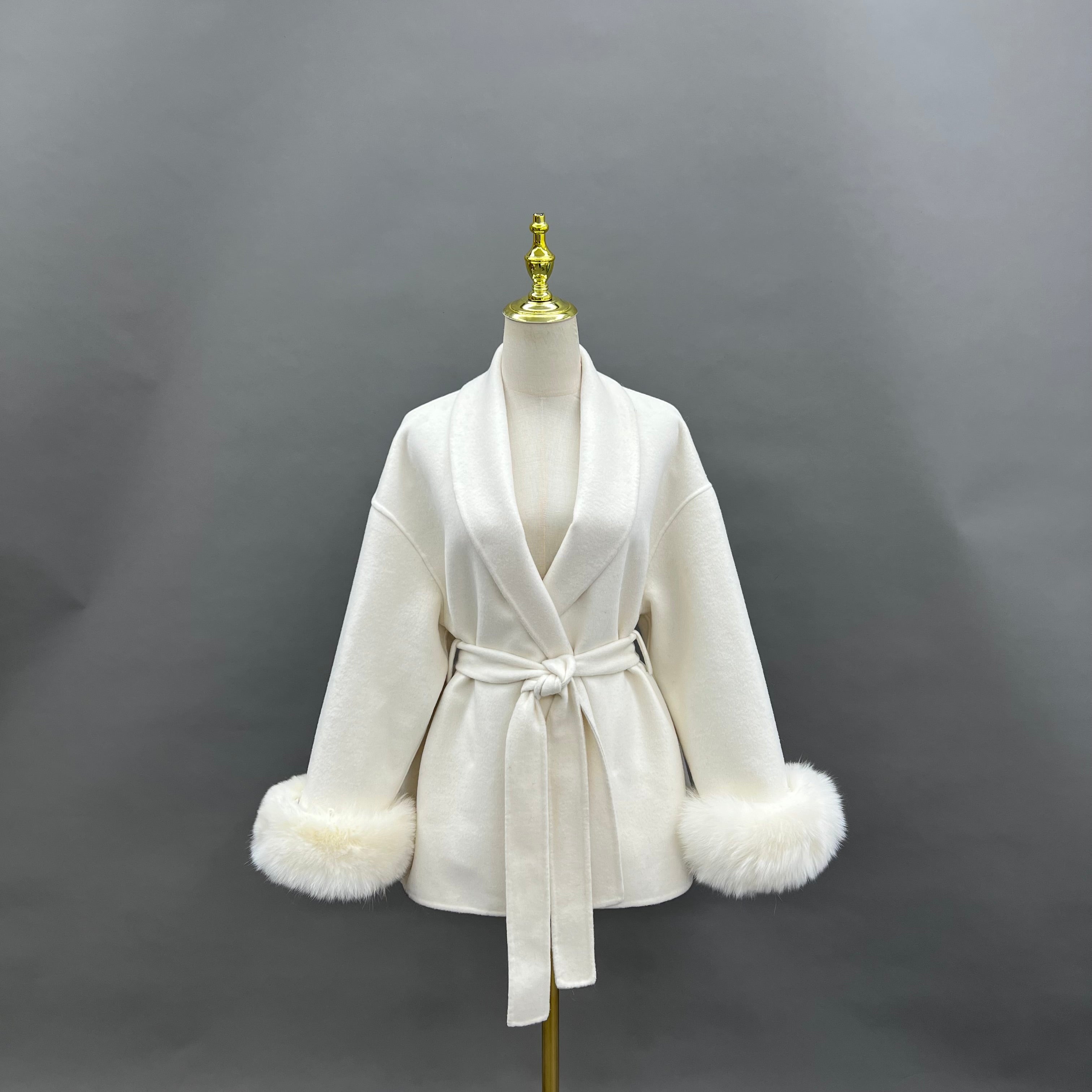 Elegant Belted Cashmere Wool Coat with Real Fox Fur Cuffs – Oversized Drop-Shoulder Design White F-chest 114cm