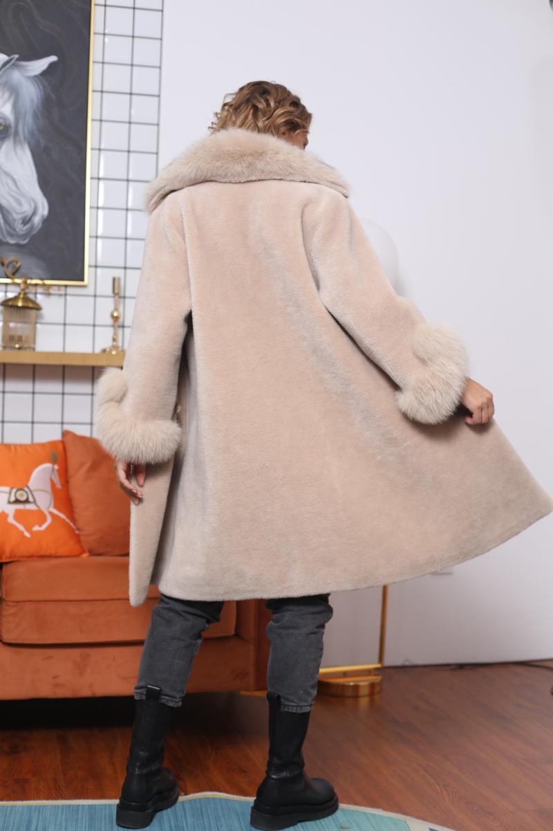 Women's Fox Fur Suit Collar Pearl Button Shearling Jacket