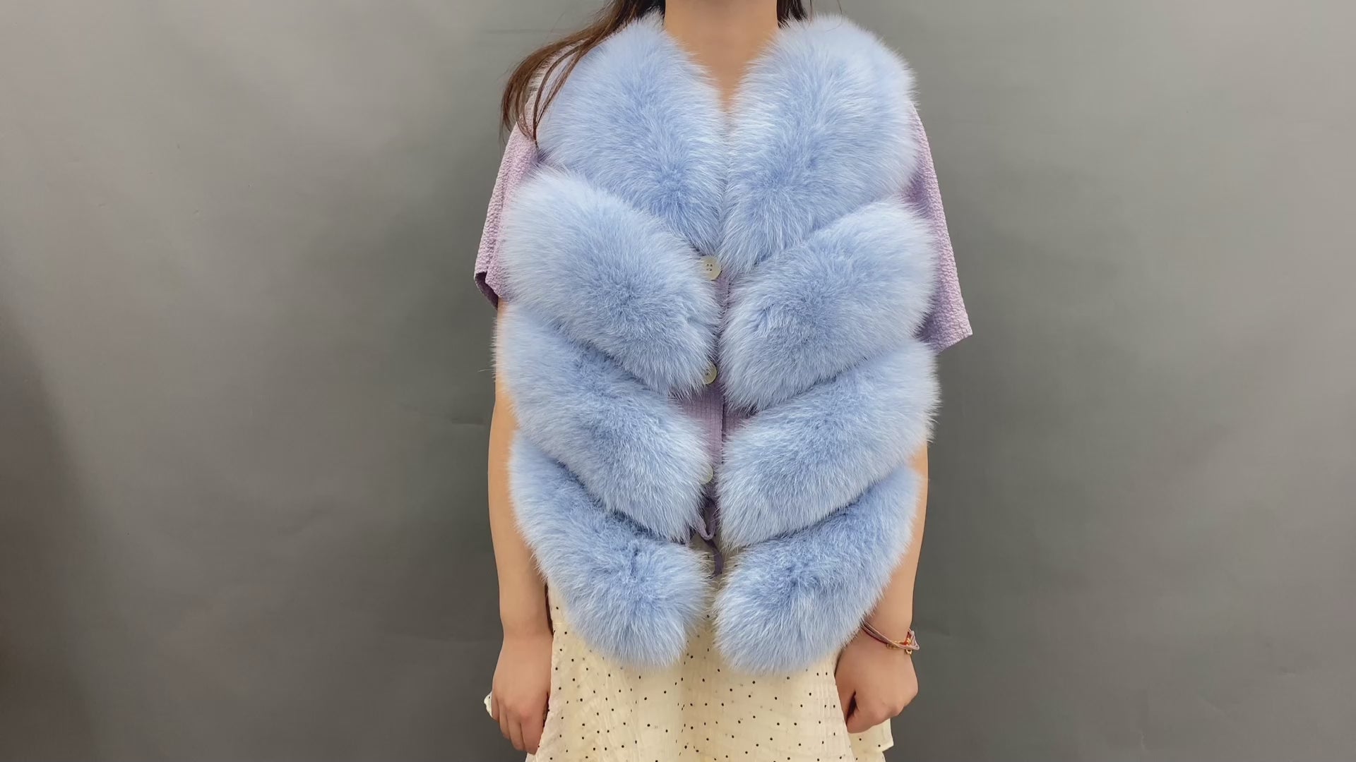 Wholesale Women's Classic Winter Warm Short Fox Fur Vest Casual Solid Color