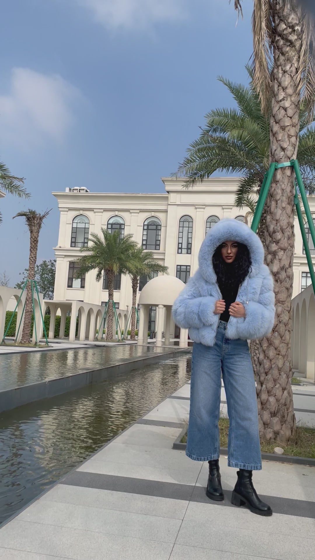 Luxurious Fox Fur Women's Hooded V-Pattern Zipper Jacket for Winter Fashion