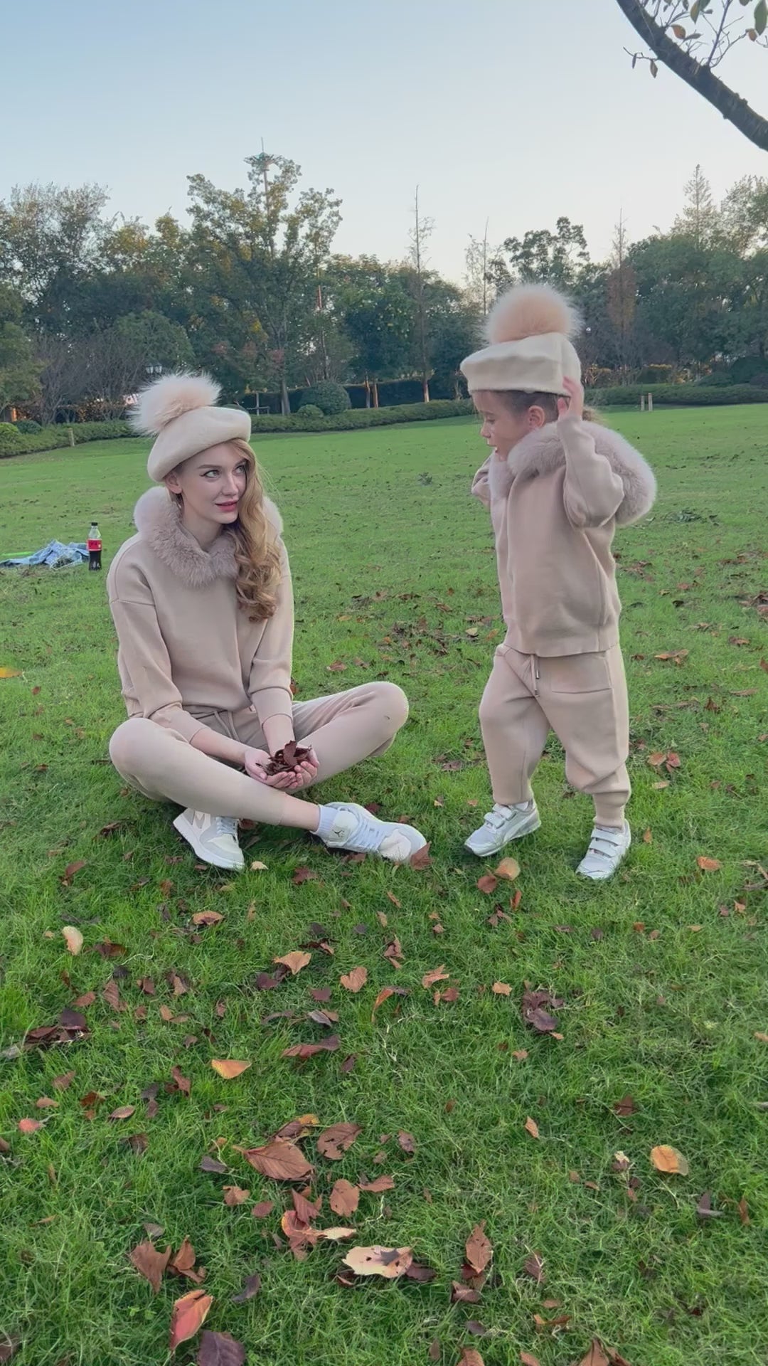 New Children's Autumn and Winter Wool Beret with Fur Pom Pom