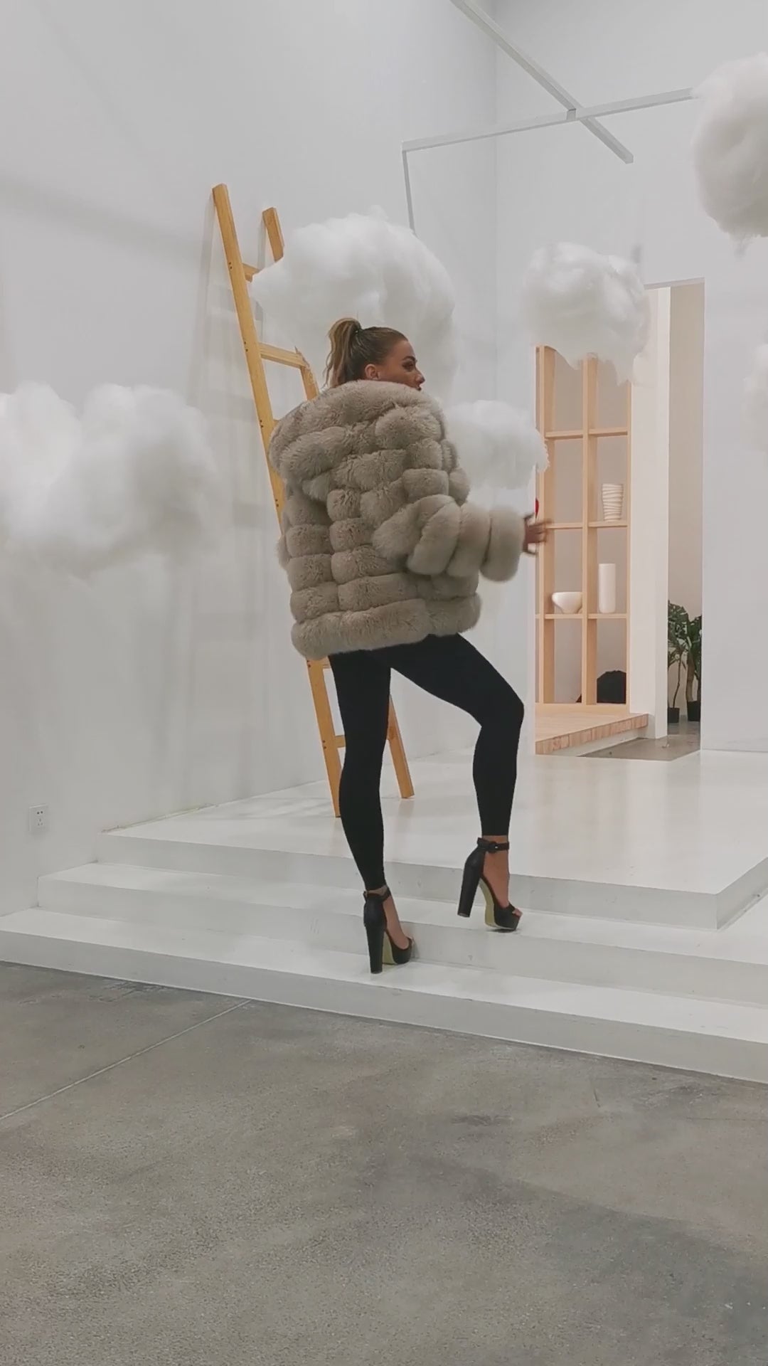 Fashion Women's Solid Color Real Fox Fur Warm Coat With Hat