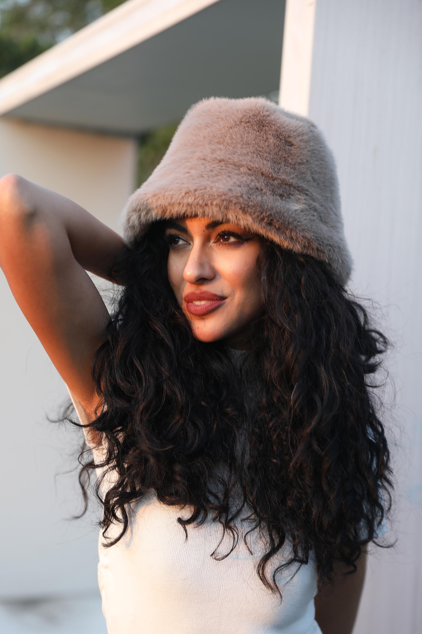 Women's Eco-Friendly Fur Bucket Hat for Casual and Warm - Janefur