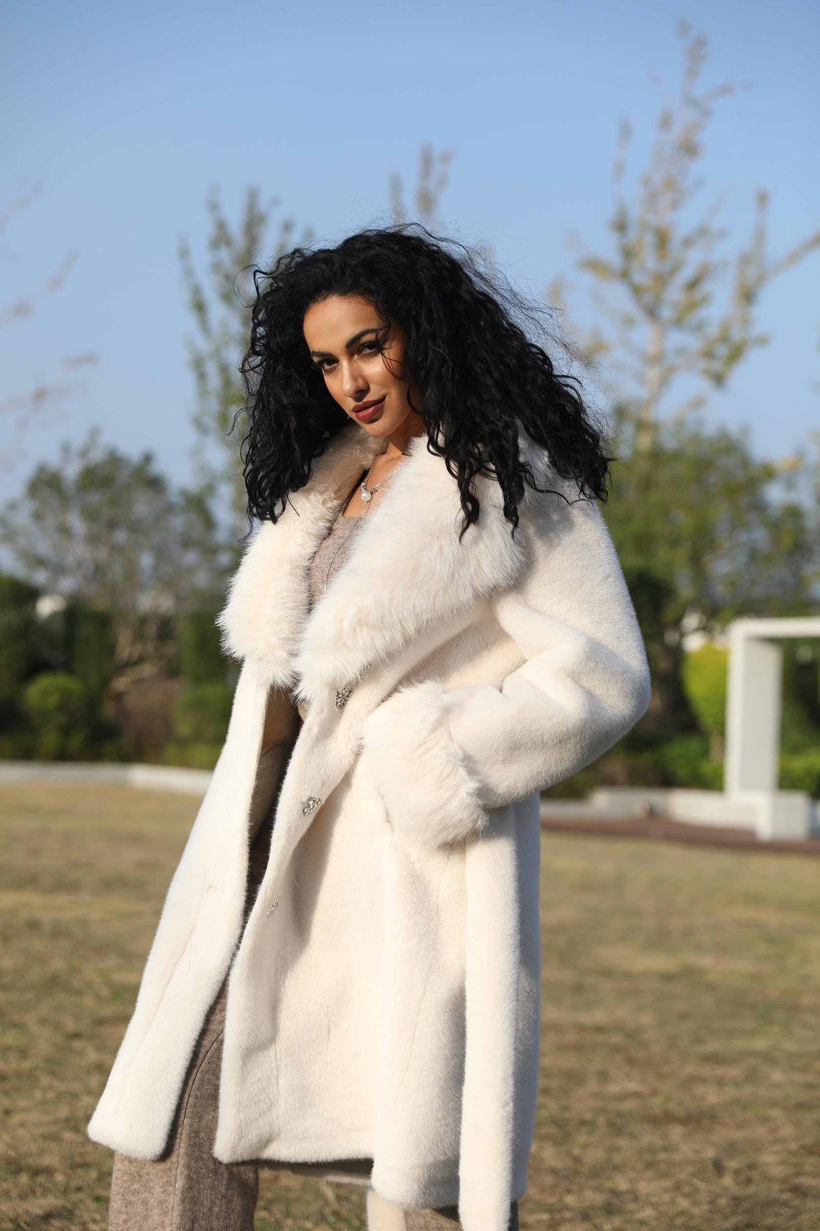 Eco-Friendly Faux Mink Fur New Style Suit Collar Rhinestone Trendy Women's Coat - Janefur