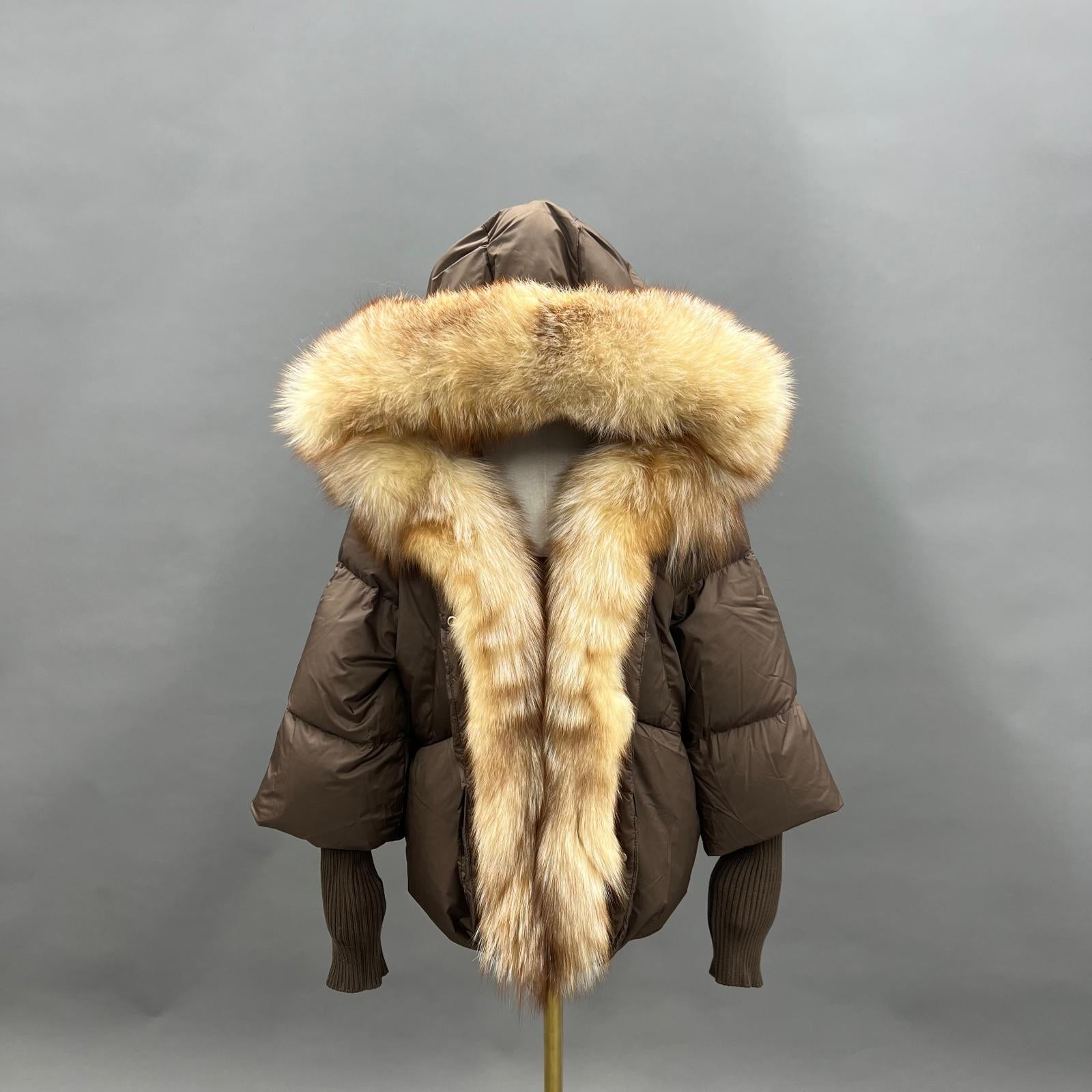 Goose Down Women's Knitted Cuff Hooded Fashionable Down Jacket - Janefur