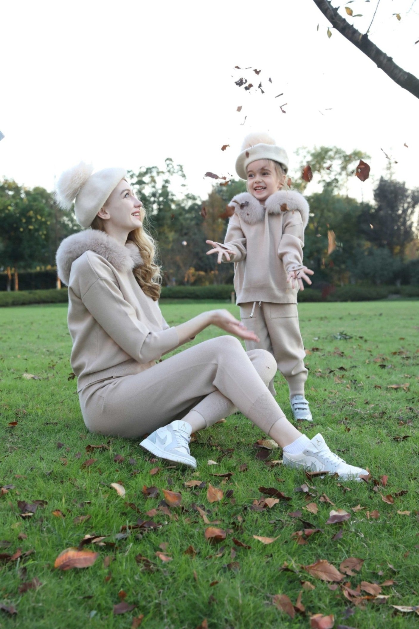 New Children's Autumn and Winter Wool Beret with Fur Pom Pom - Janefur