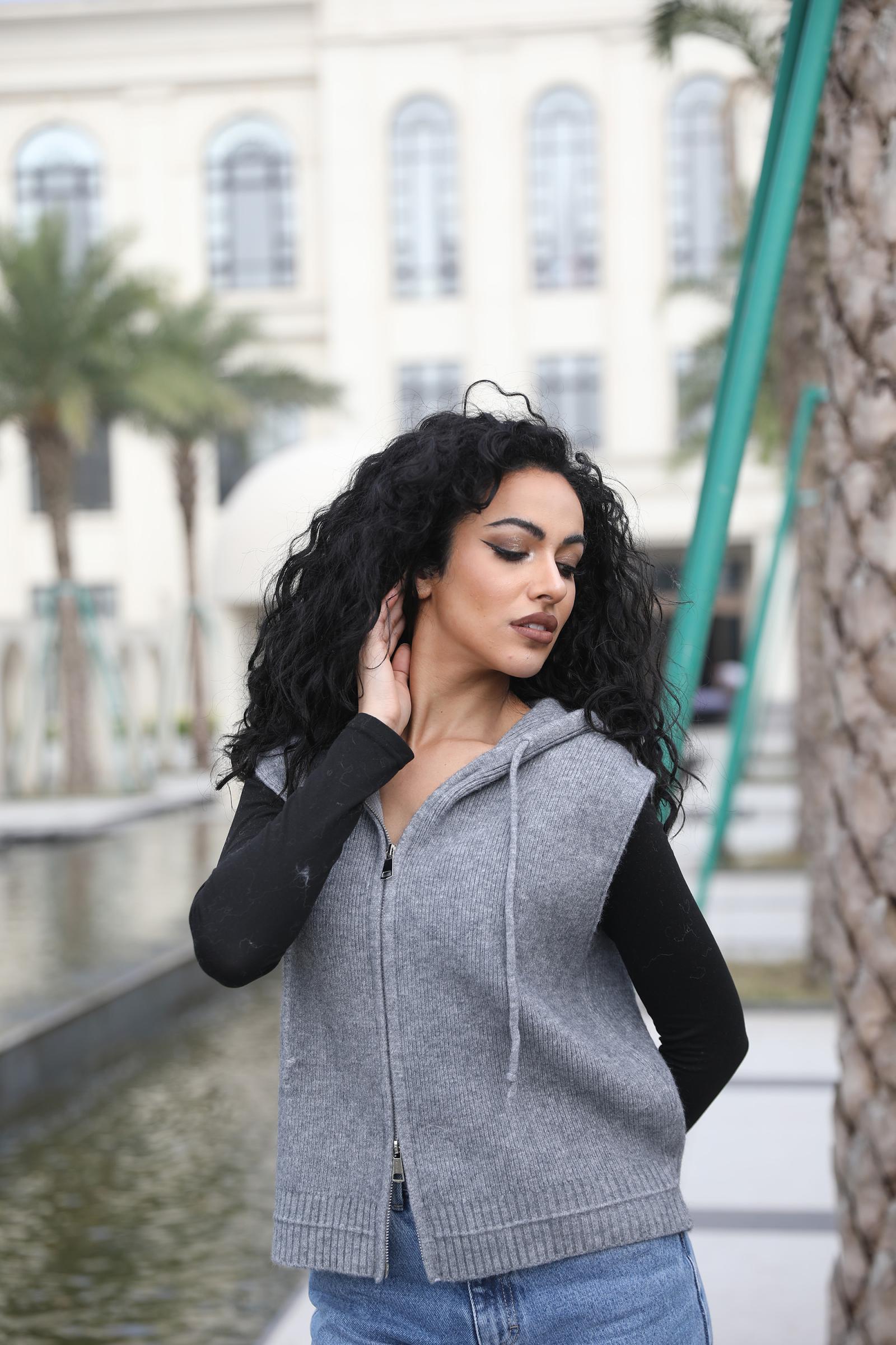 Women's Trendy Knitted Hooded Vest with Fur Collar - Janefur
