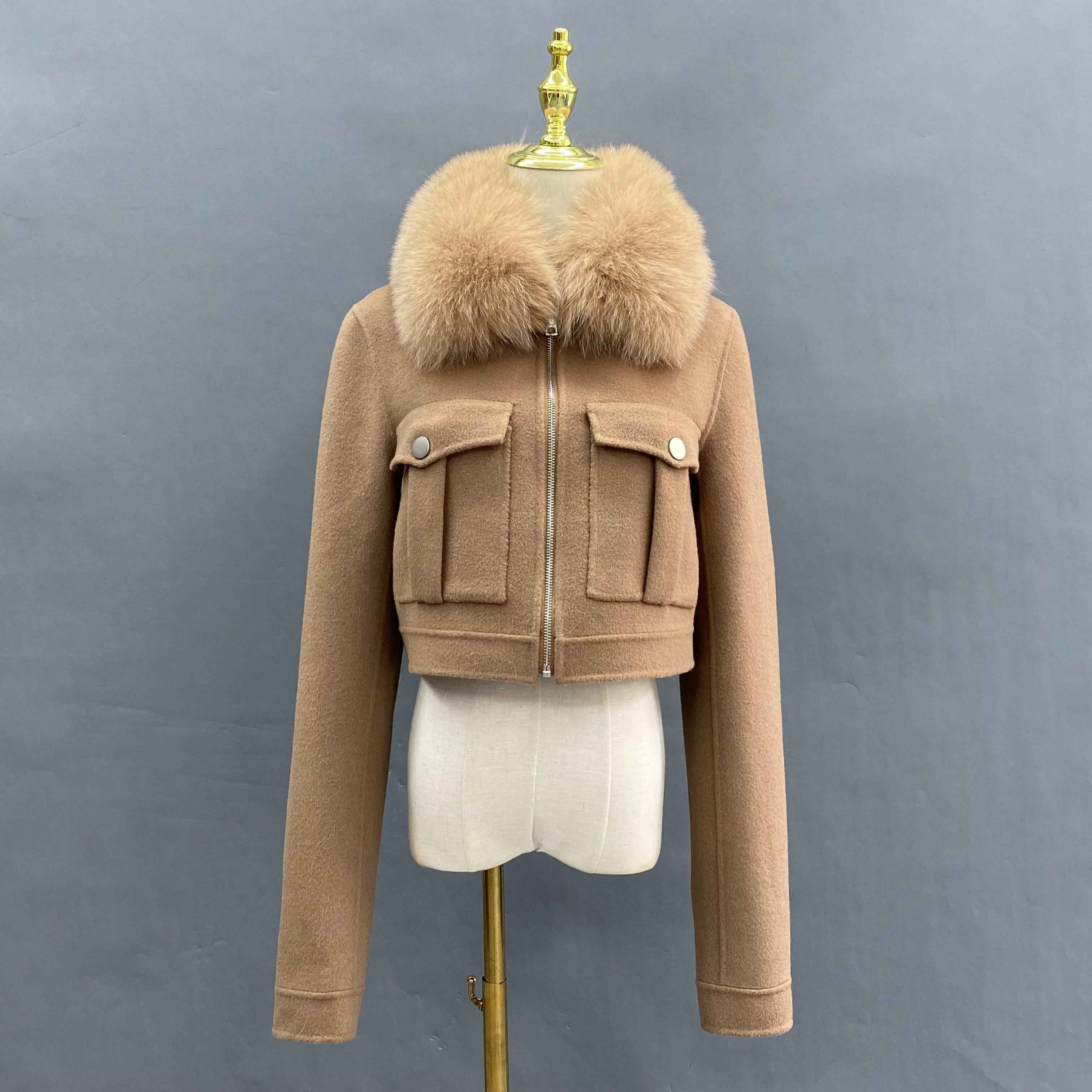Women's Luxury Cropped Jacket with Fox Fur Collar, Utility Pockets & Zip Front, Stylish Winter Outerwear