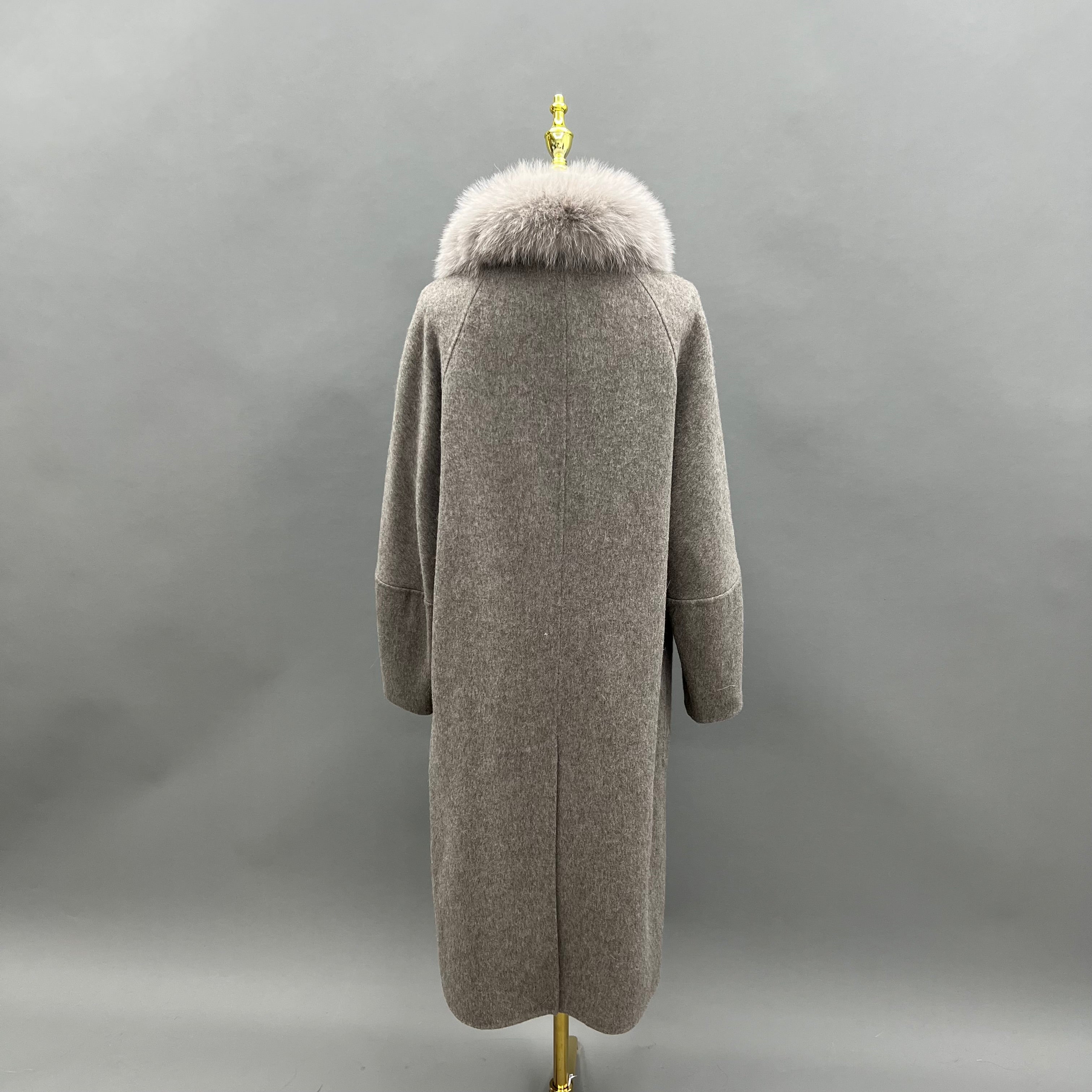 Women’s Gray Double-Faced Wool Coat with Real Fox Fur Collar – Long Straight Cut Winter Jacket for Elegant Fashion